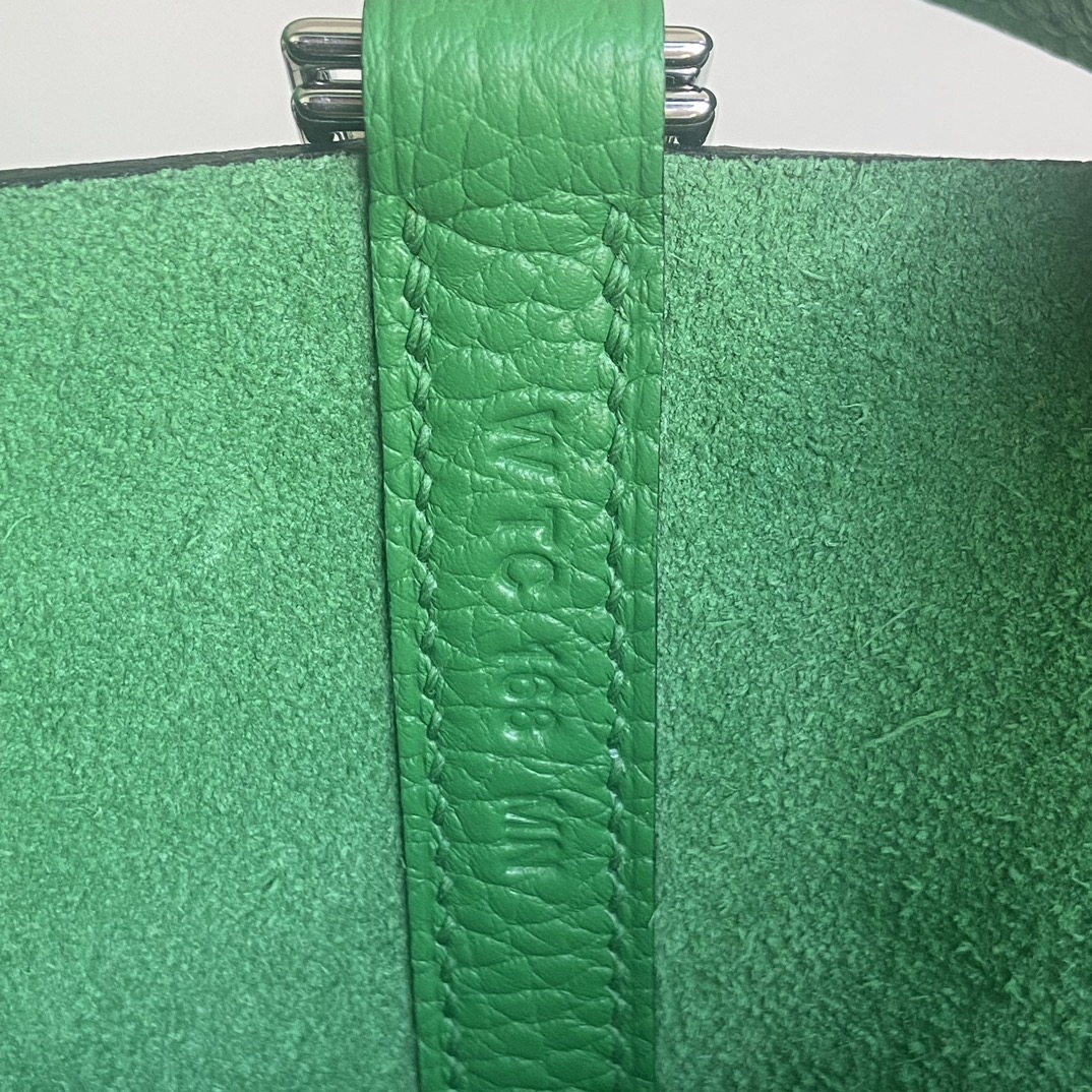 Hermes Style Leather Bag style reference detail image 7 from source 763141