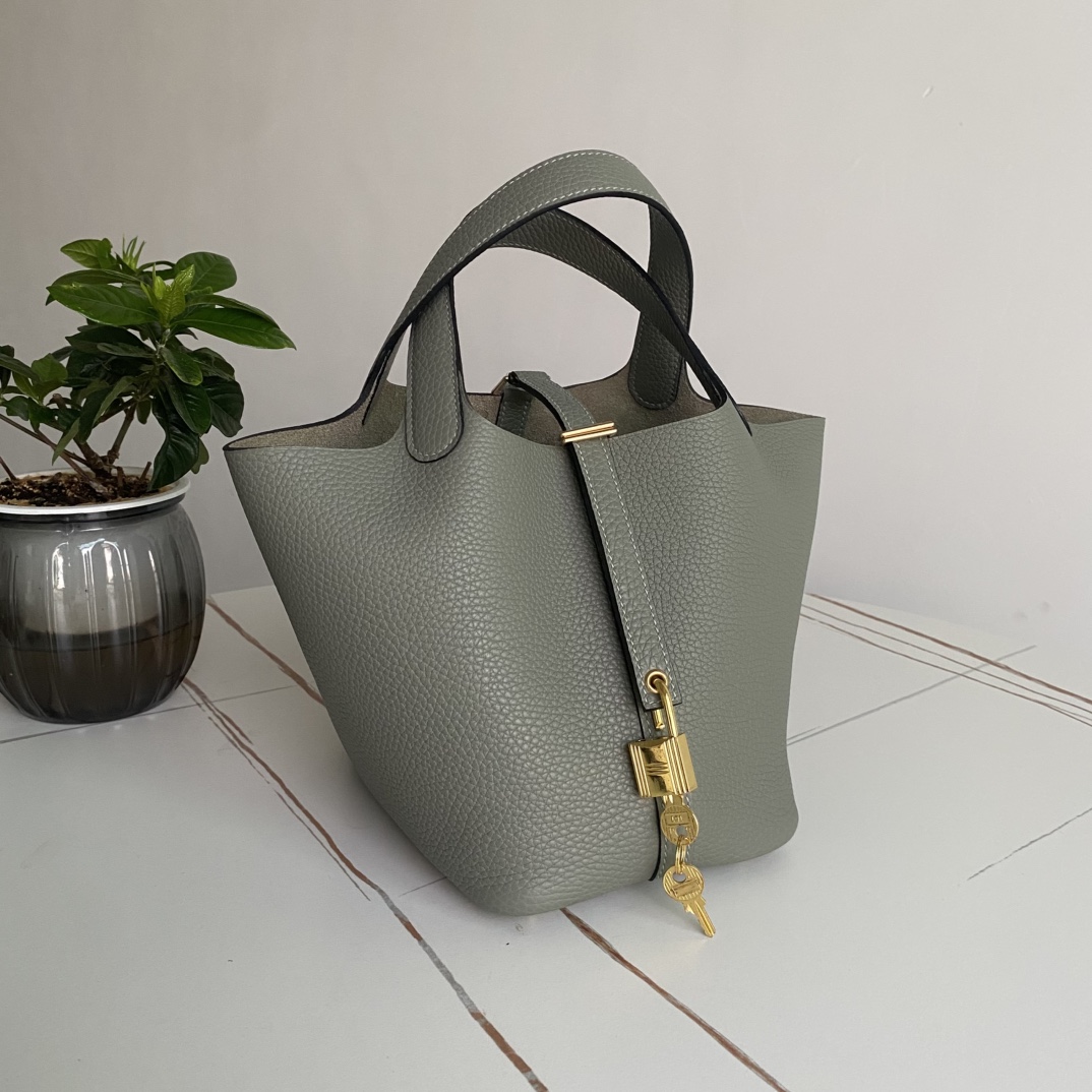 Hermes Style Leather Bag style reference detail image 3 from source 763140