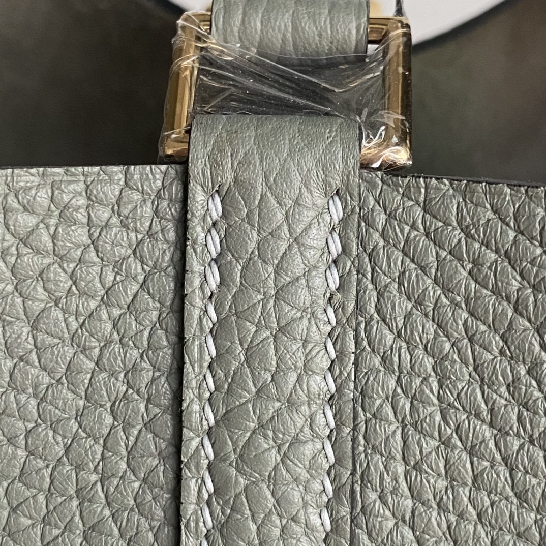 Hermes Style Leather Bag style reference detail image 4 from source 763140