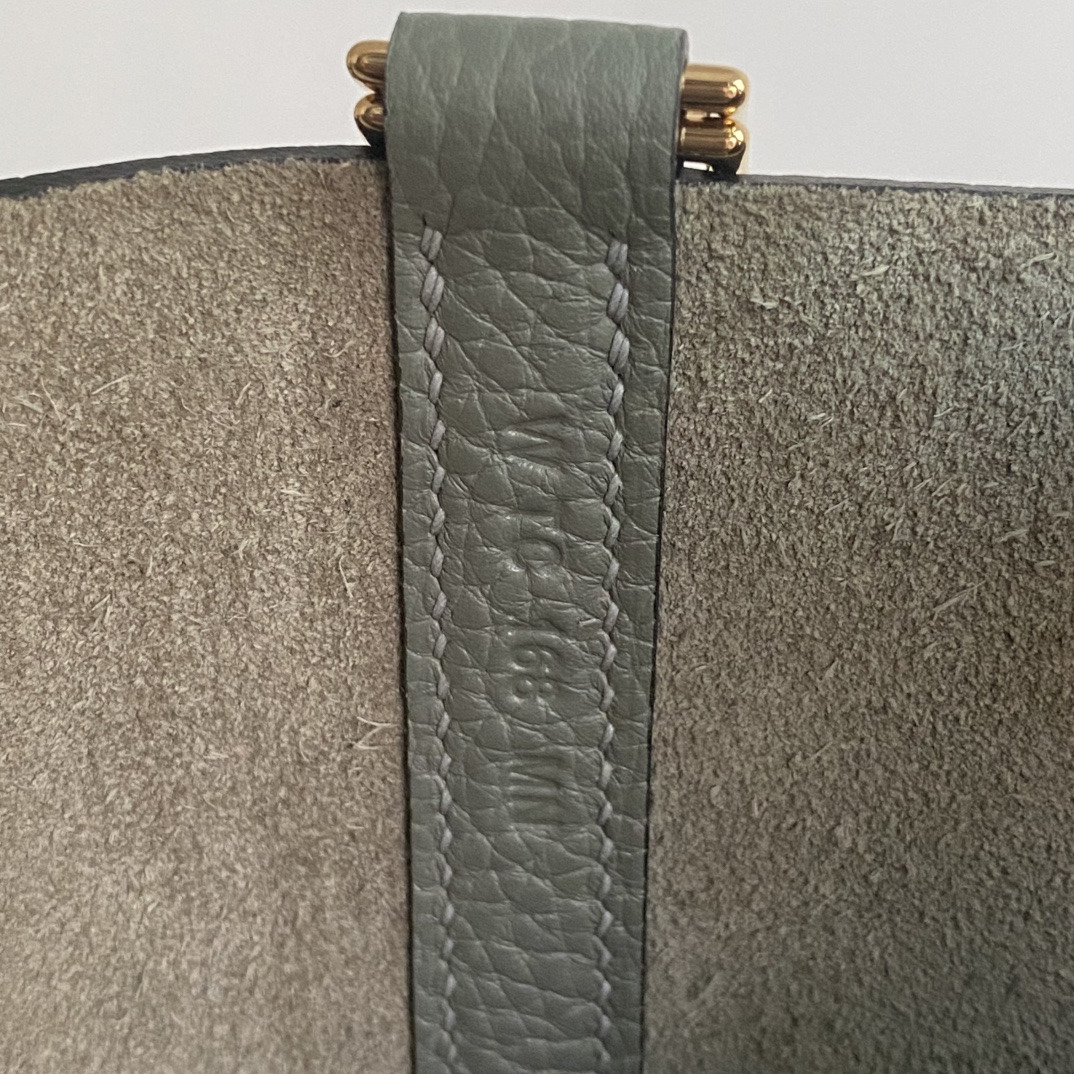 Hermes Style Leather Bag style reference detail image 6 from source 763140