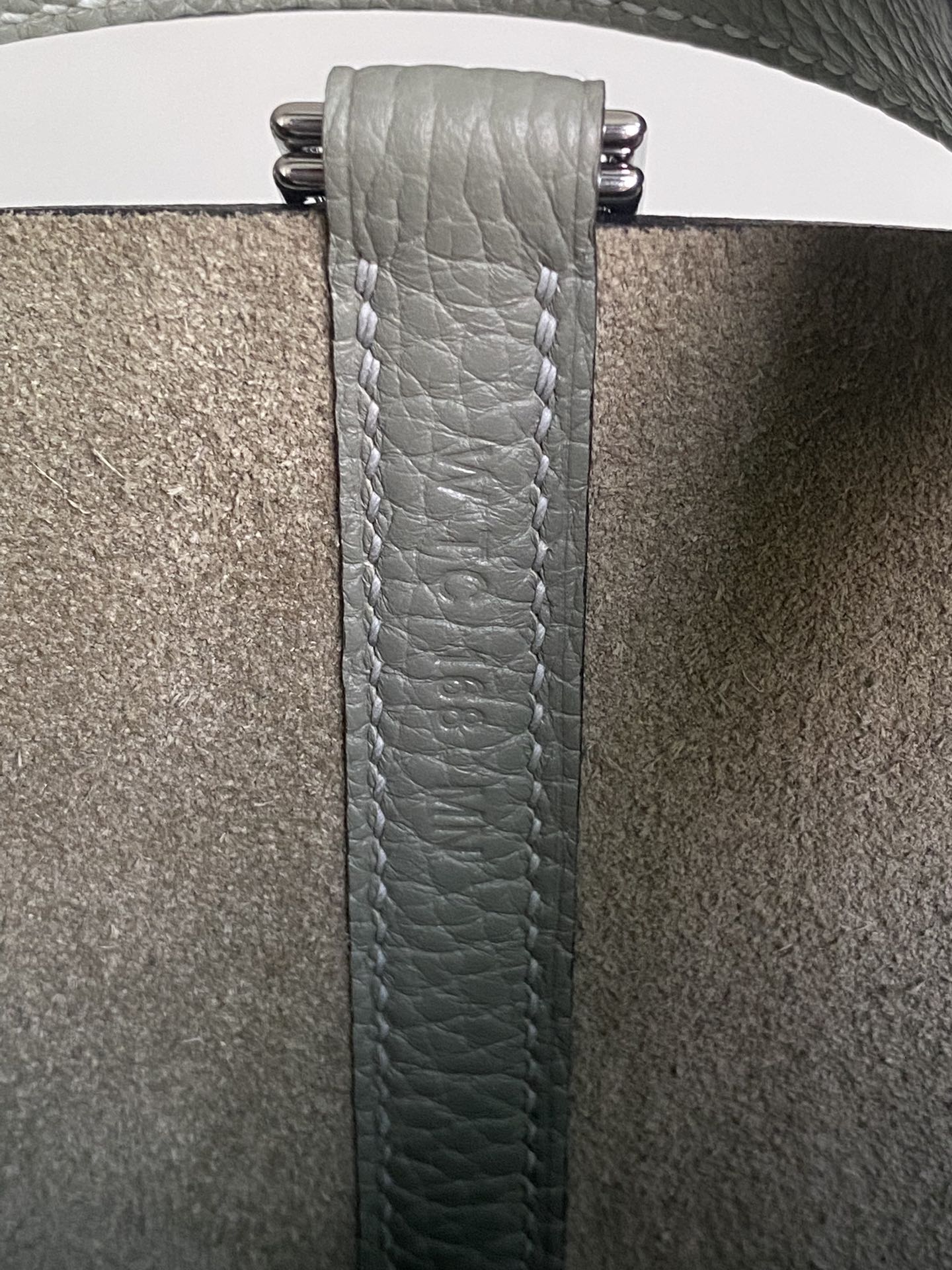 Hermes Style Leather Bag style reference detail image 7 from source 763139
