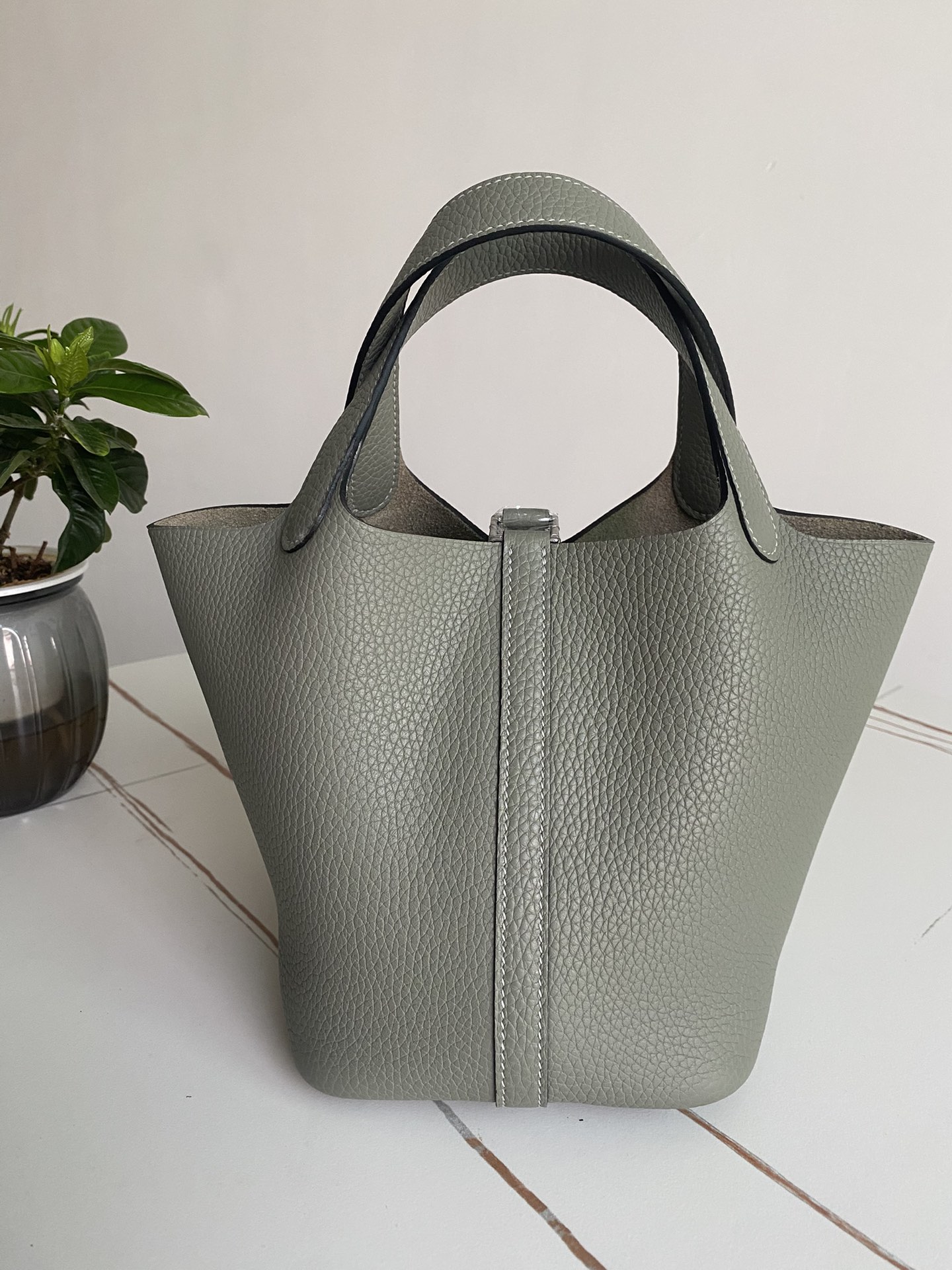 Hermes Style Leather Bag style reference detail image 3 from source 763139