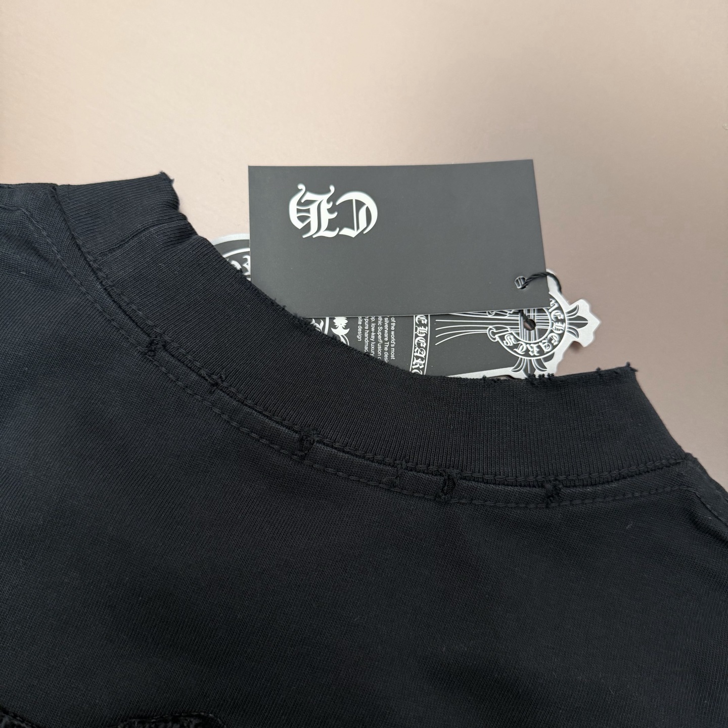 Chrome Hearts 品牌：克罗心 25SS最新 双针车线领口刺绣立体大Logo图案品牌元素标志性品牌后背大Logo字母贴布刺绣工艺短袖T恤