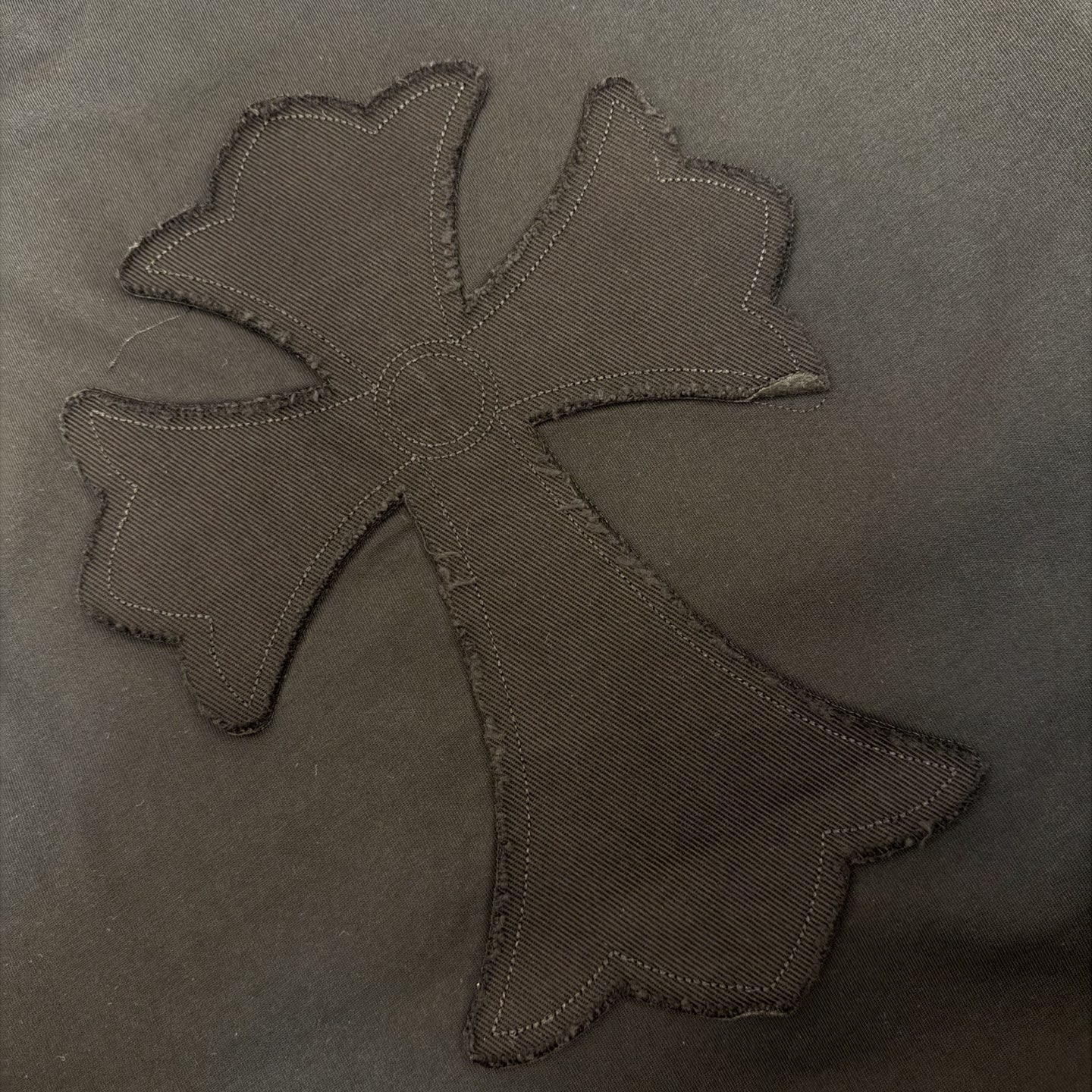 Chrome Hearts 品牌：克罗心 25SS最新 双针车线领口刺绣立体大Logo图案品牌元素标志性品牌后背大Logo字母贴布刺绣工艺短袖T恤