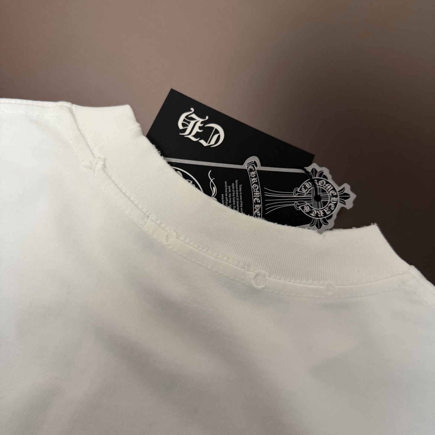 Chrome Hearts 品牌：克罗心 25SS最新 CH立体感珍珠烫钻刺绣品牌元素标志性 Logo珍珠烫钻刺绣工艺短袖T恤，彰显品牌魅力