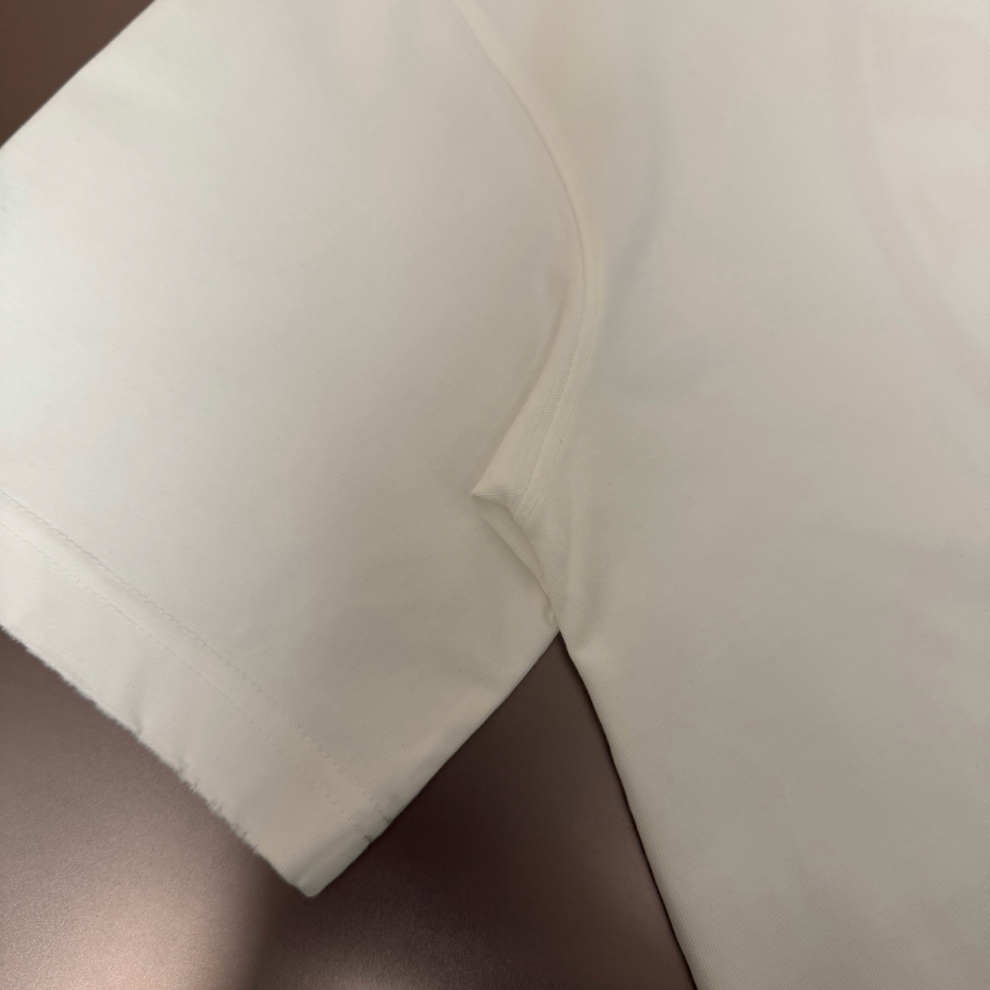 Chrome Hearts 品牌：克罗心 25SS最新 双针车线刺绣3D立体大图案品牌元素标志性品牌 胸前 Logo字母刺绣工艺短袖T恤