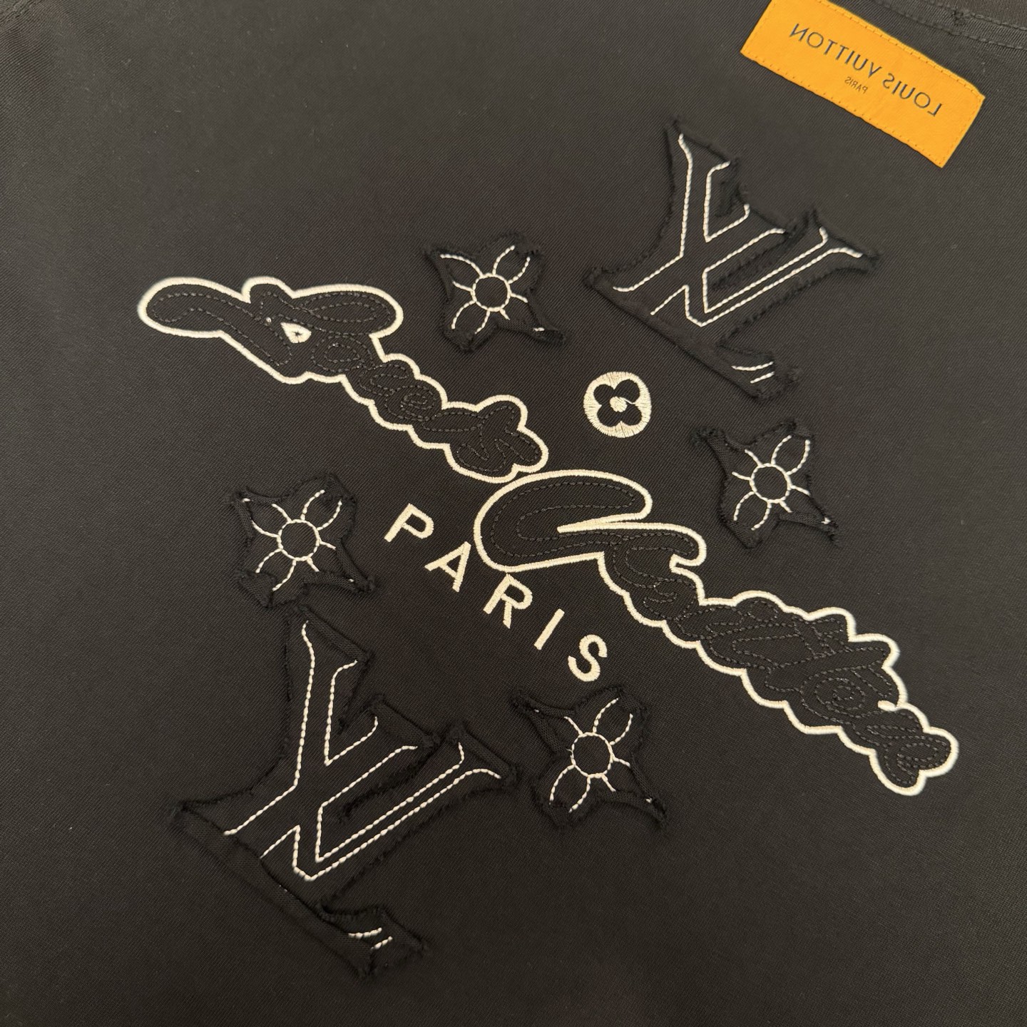 Louis Vuitton 品牌：LV路易威登 26SS最新 胸前 Logo字母刺绣工艺Lv后背贴布刺绣工艺短袖T恤