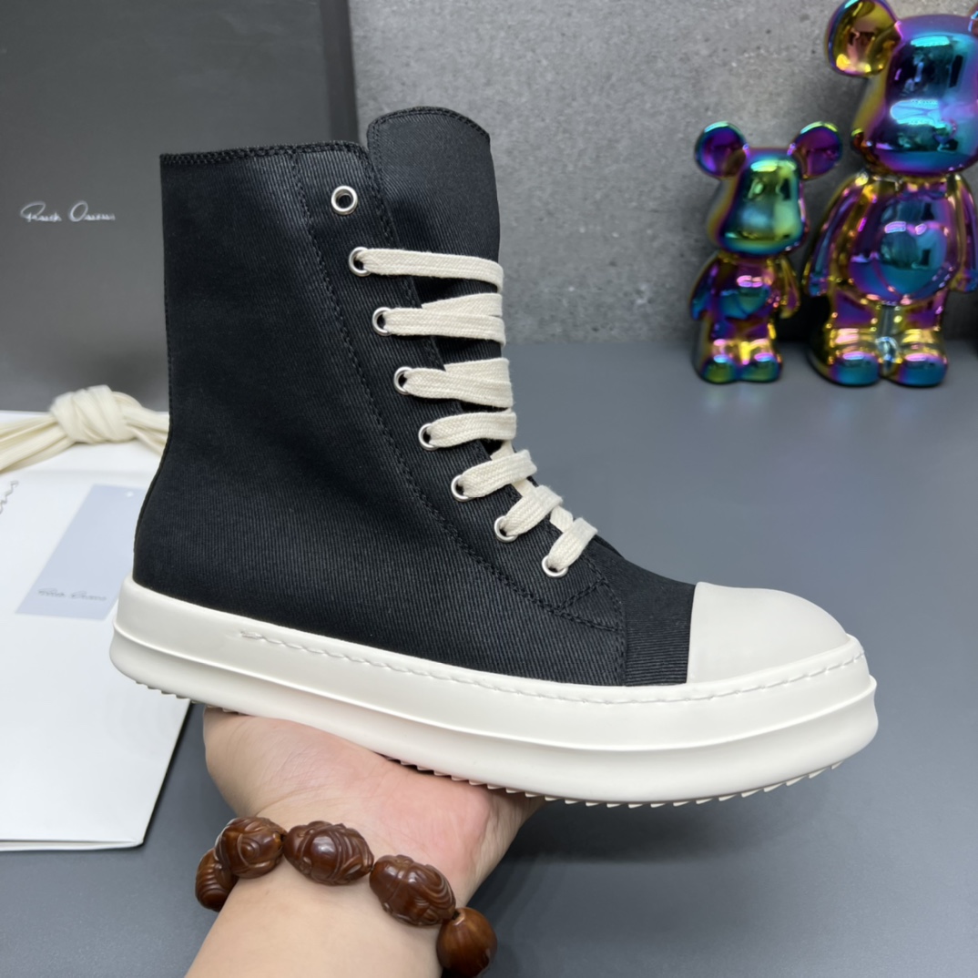 NO:263902,Couple style Rick Owens [Rick Owens] fashionable casual shoes!  Popular items on the official website original high-end customization!  The highest version of the market is the first choice for the use of minimalist colors and carefully tailored classic and versatile!  High-quality, low-priced version, super positive upper combined with imported original material wax cloth, soft and comfortable!  Original bottom Couple model 35–47, casual shoes/sports shoes, sneakers19860909情侣款瑞克-欧文斯【Rick Owens】时尚休闲板鞋！官网热门单品 原版高端定制 ！市场最高版本极简主义的色彩运用与用心剪裁经典百搭首选！高品质低价位版型超正 鞋面结合进口原版材料蜡布,柔软舒适！原版底 情侣款 35–47,休闲鞋/运动鞋,sneakers,Women's Shoes