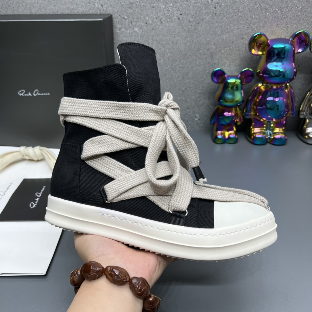 NO:263876,Couple style Rick Owens [Rick Owens] fashionable casual shoes!  Popular items on the official website original high-end customization!  The highest version of the market is the first choice for the use of minimalist colors and carefully tailored classic and versatile!  High-quality, low-priced version, super positive upper combined with imported original material cowhide, soft and comfortable!  Original bottom Couple model 35–47, casual shoes/sports shoes, sneakers, cowhide19860909情侣款瑞克-欧文斯【Rick Owens】时尚休闲板鞋！官网热门单品 原版高端定制 ！市场最高版本极简主义的色彩运用与用心剪裁经典百搭首选！高品质低价位版型超正 鞋面结合进口原版材料牛皮,柔软舒适！原版底 情侣款 35–47,休闲鞋/运动鞋,sneakers,cowhide,Women's Shoes