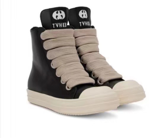 NO:263872,Rick Owens [Rick Owens] Fashionable casual shoes in cowhide!  Popular items on the official website original high-end customization!  The highest version of the market is the first choice for the use of minimalist colors and carefully tailored classic and versatile!  High-quality, low-priced version, super positive upper combined with imported cowhide, soft and comfortable!  Original outsole couples model women's size 35–47, casual shoes/sports shoes, sneakers, cowhide19860909牛皮里正确字母瑞克-欧文斯【Rick Owens】时尚休闲板鞋！官网热门单品 原版高端定制 ！市场最高版本极简主义的色彩运用与用心剪裁经典百搭首选！高品质低价位版型超正 鞋面结合进口牛皮,柔软舒适！原版大底 情侣款 女码35–47,休闲鞋/运动鞋,sneakers,cowhide,Women's Shoes