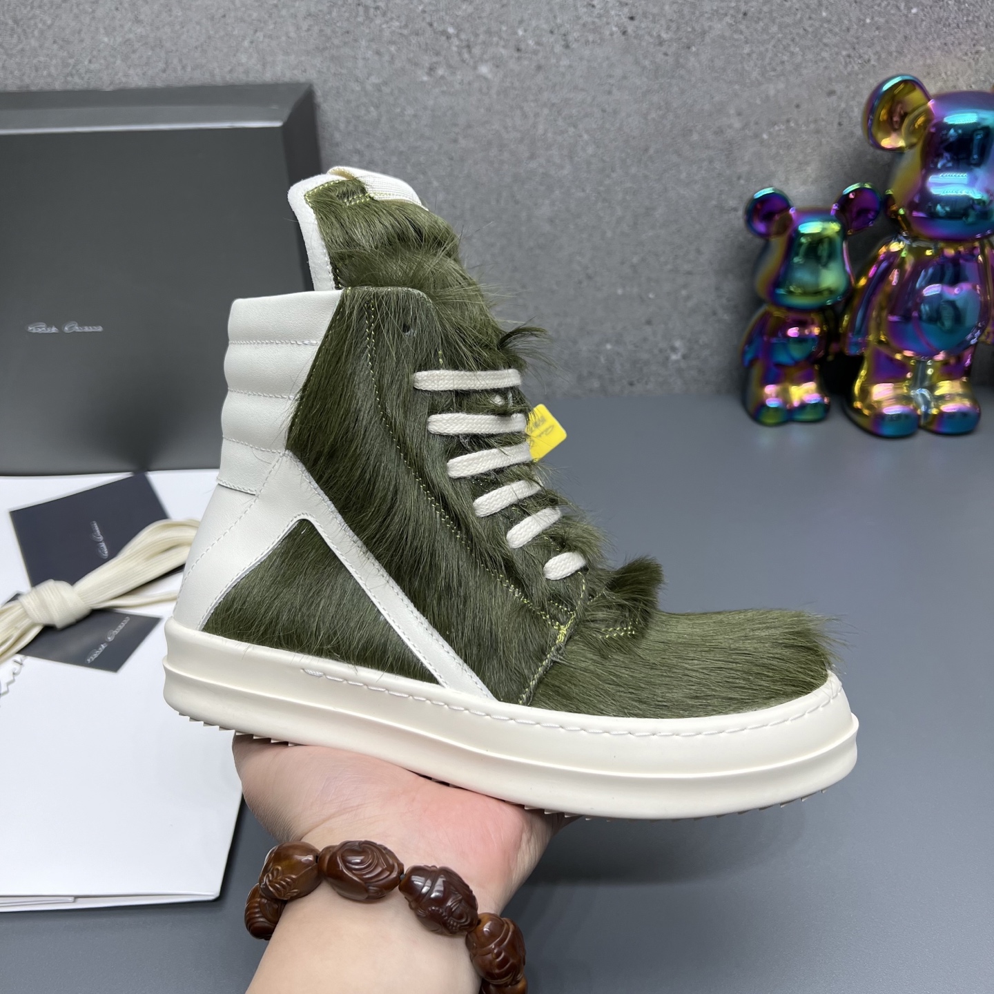 NO:263861,The correct outsole letters Rick Owens [Rick Owens] fashionable casual shoes!  Popular items on the official website original high-end customization!  The highest version of the market is the first choice for the use of minimalist colors and carefully tailored classic and versatile!  High-quality, low-priced version, super positive upper combined with imported original material horsehair, soft and comfortable!  Original bottom Couple model 35–47, casual shoes/sports shoes, sneakers19860909大底正确字母瑞克-欧文斯【Rick Owens】时尚休闲板鞋！官网热门单品 原版高端定制 ！市场最高版本极简主义的色彩运用与用心剪裁经典百搭首选！高品质低价位版型超正 鞋面结合进口原版材料马毛,柔软舒适！原版底 情侣款 35–47,休闲鞋/运动鞋,sneakers,Women's Shoes