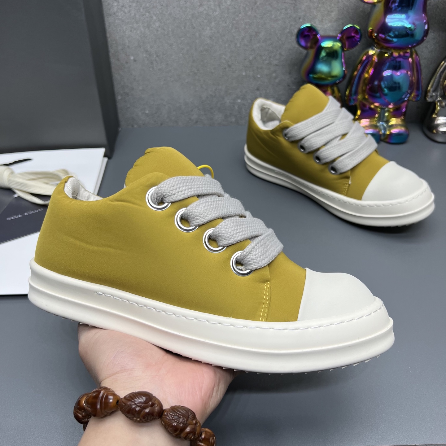 NO:263859,The correct outsole letters Rick Owens [Rick Owens] fashionable casual shoes!  Popular items on the official website original high-end customization!  The highest version of the market is the first choice for the use of minimalist colors and carefully tailored classic and versatile!  High-quality, low-priced version, super positive upper combined with imported original materials, soft and comfortable!  Original bottom Couple model 35–47, casual shoes/sports shoes, sneakers19860909大底正确字母瑞克-欧文斯【Rick Owens】时尚休闲板鞋！官网热门单品 原版高端定制 ！市场最高版本极简主义的色彩运用与用心剪裁经典百搭首选！高品质低价位版型超正 鞋面结合进口原版材料,柔软舒适！原版底 情侣款 35–47,休闲鞋/运动鞋,sneakers,Women's Shoes