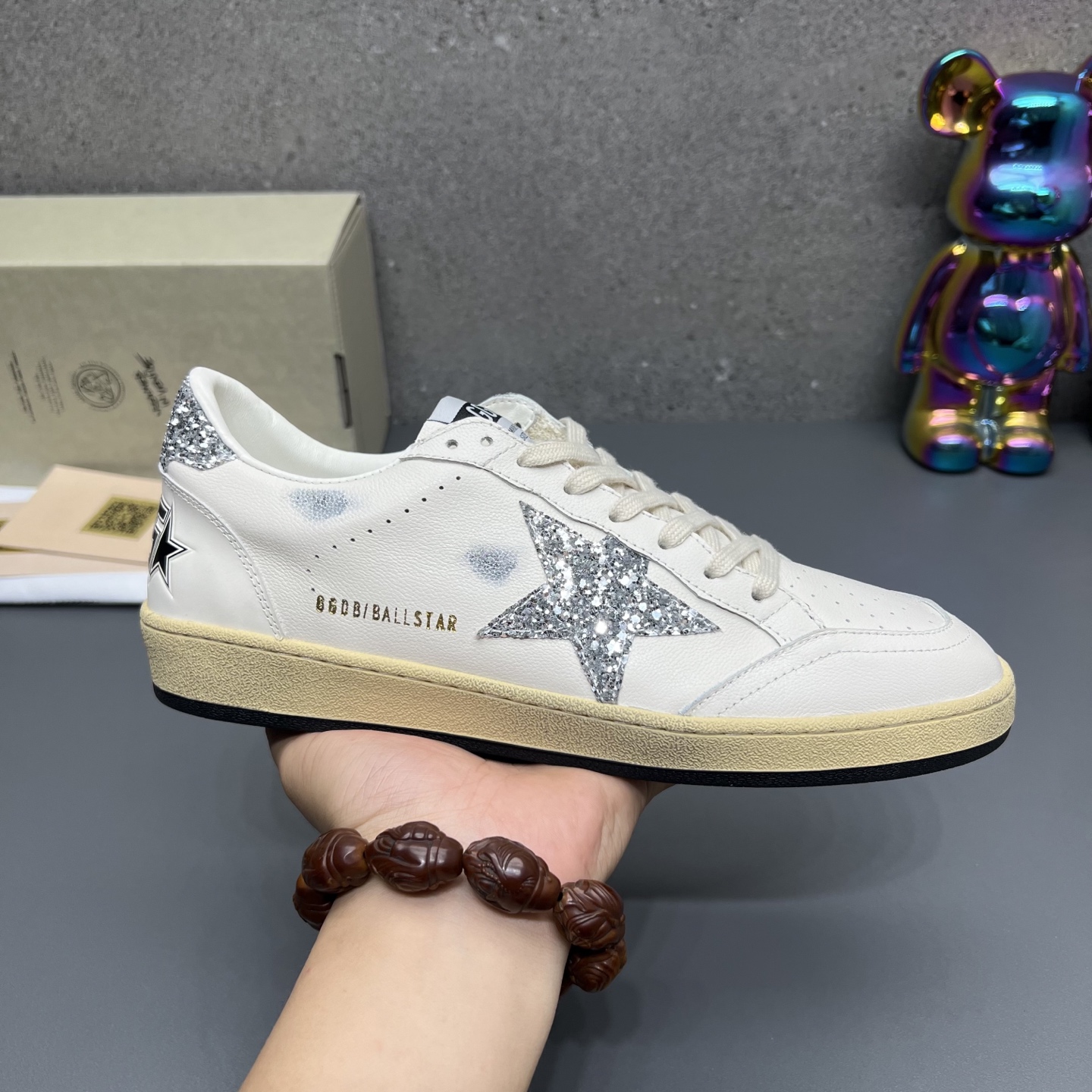 NO:786198,Golden Goose Deluxe Brand SUPER$TAR N pairs of genuine disassembly and printing# became popular earlier than the white shoes, breaking the traditional aesthetic, the dirty shoes did it!  Celebrity private server on-feet demonstration is so versatile!  You no longer have to worry about washing your shoes!  The upper is made of original custom-made cowhide (the essence of distressing), the lining is made of custom-made towel material, exclusive molded latex pads, and the 3.5cm inner height-increasing insole can be taken out. It is hand-polished by old craftsmen, and even the soles are uninhibitedly dirty. The hemming combination outsole is shipped to a high standard!  Female 36-40 Male 40-45, casual shoes/sports shoes, sneakers, cowhide19860909Golden Goose Deluxe Brand SUPER$TAR N双正品拆解打版# 火红程度比小白鞋还要早,打破传统审美,小脏鞋做到了！明星私服上脚示范 就是这么百搭 ！再也不用担心洗鞋的问题啦！ 鞋面原版定制牛皮（做旧精髓所在）内里定制毛巾料,独家开模乳胶垫 3.5cm内增高鞋垫可以拿出来哦 老工匠手工打磨,就连鞋底也是不羁的脏,包边组合大底,高标准出货！ 女 36-40 男40-45,休闲鞋/运动鞋,sneakers,cowhide,Women's Shoes