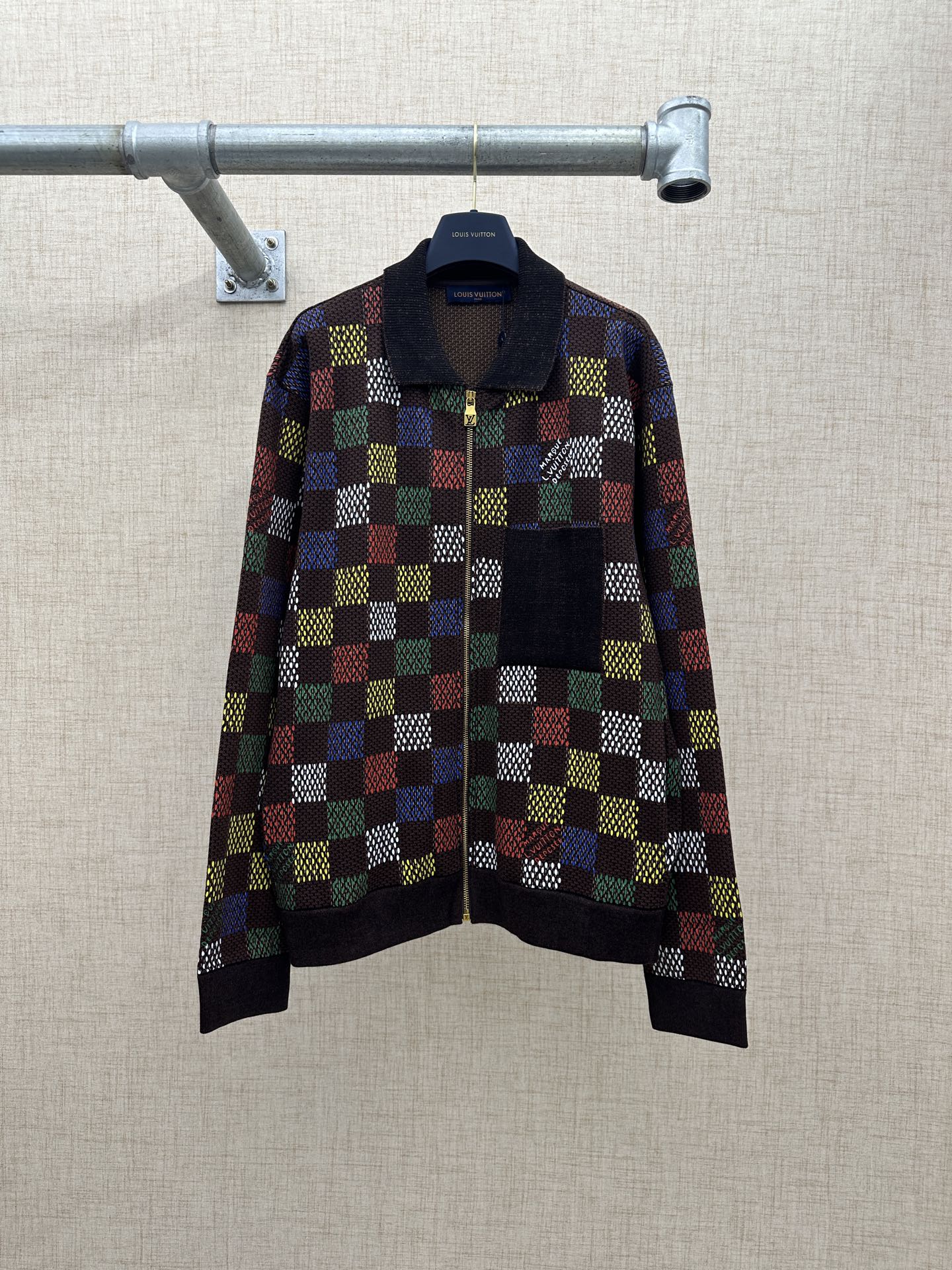 P365 LV/Louis Vuitton Chaqueta de punto de algodón con cinturón y jacquard Damier 2025 FW Con el clásico patrón Damier …