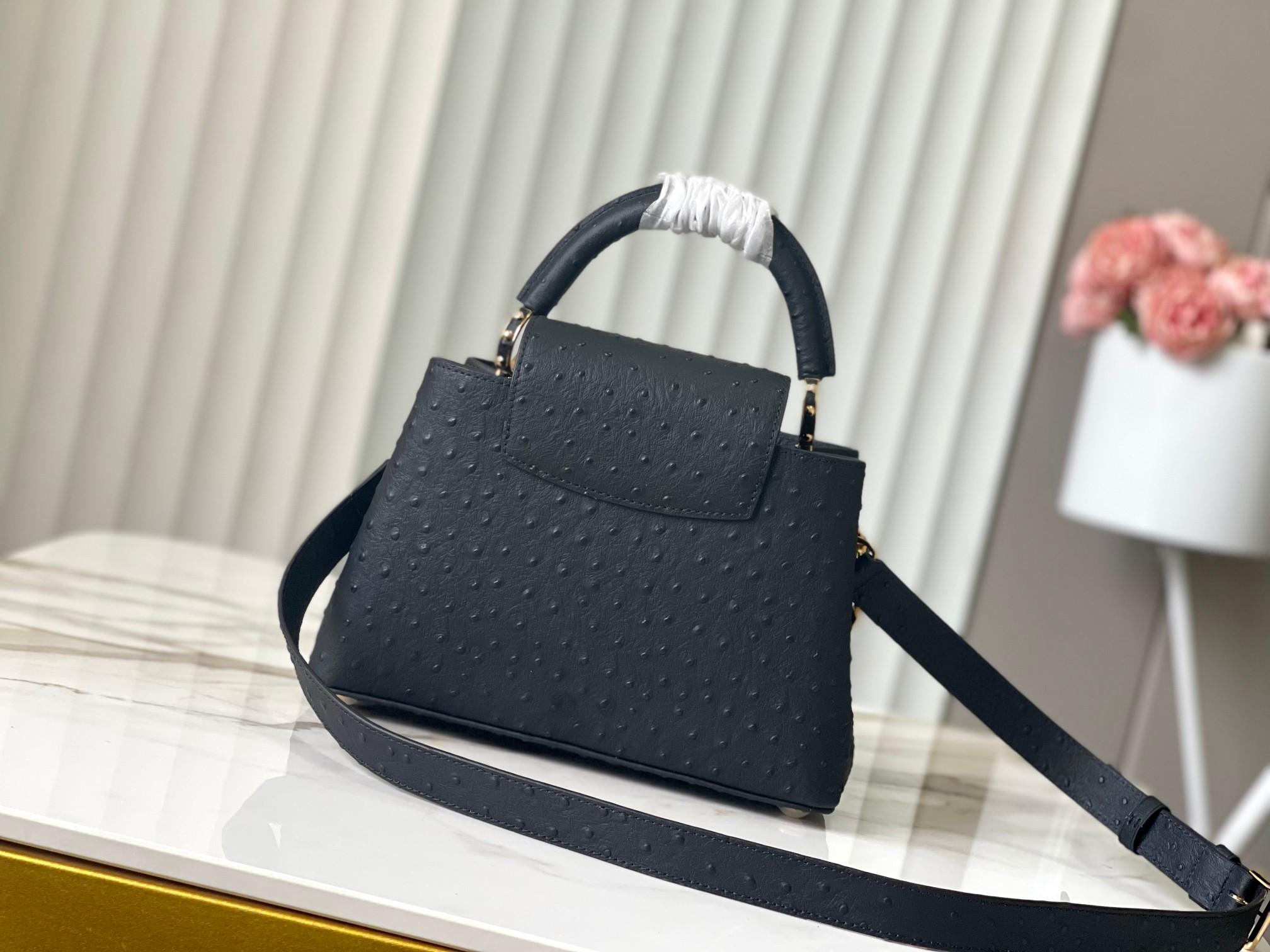  新品🔸特级精品🔸动态芯片🔸M11908/M48865黑鸵鸟珍珠三合一链条款🔸本款Capucines手袋