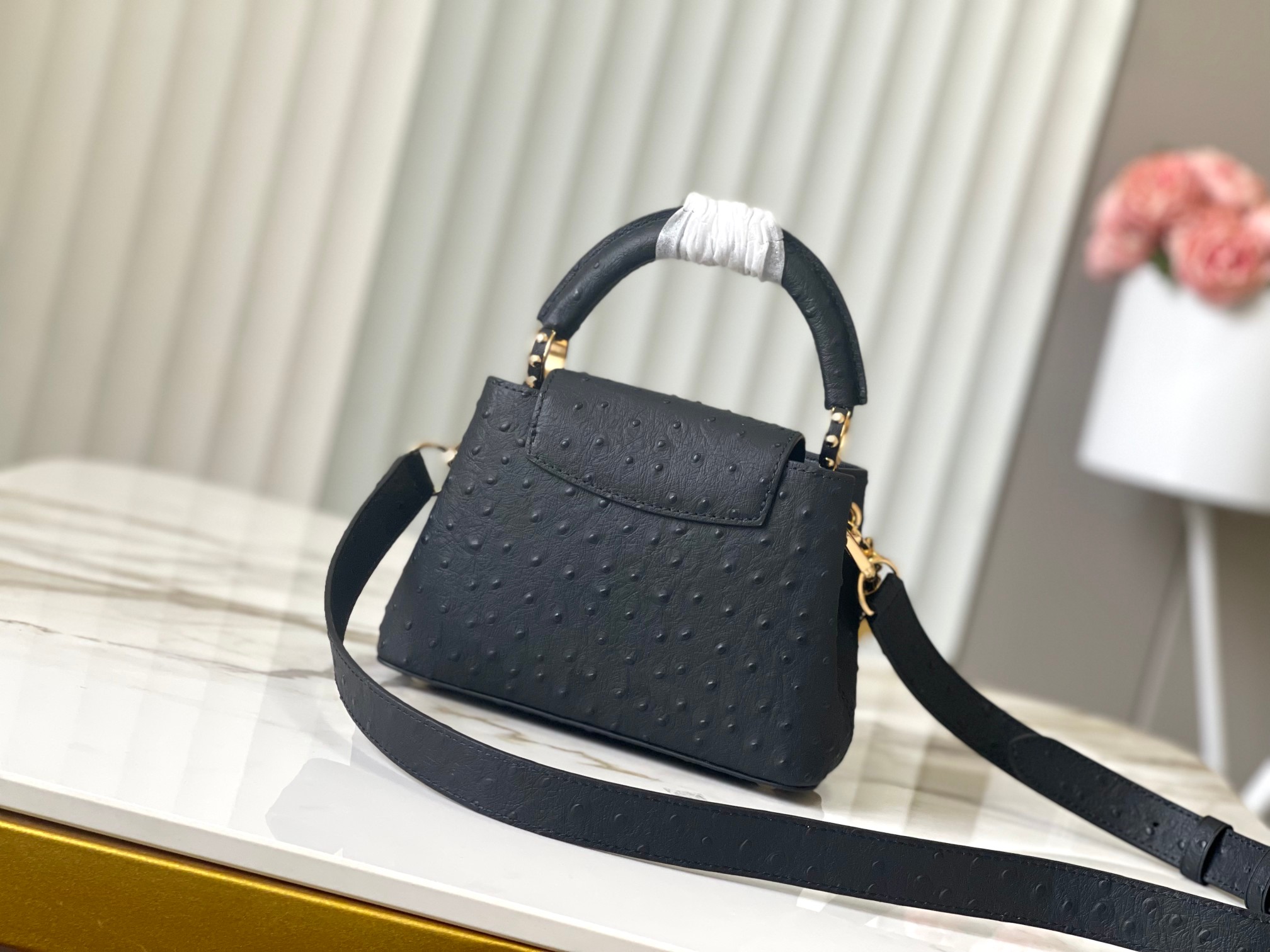  新品🔸特级精品🔸动态芯片🔸M11908/M48865黑鸵鸟珍珠三合一链条款🔸本款Capucines手袋