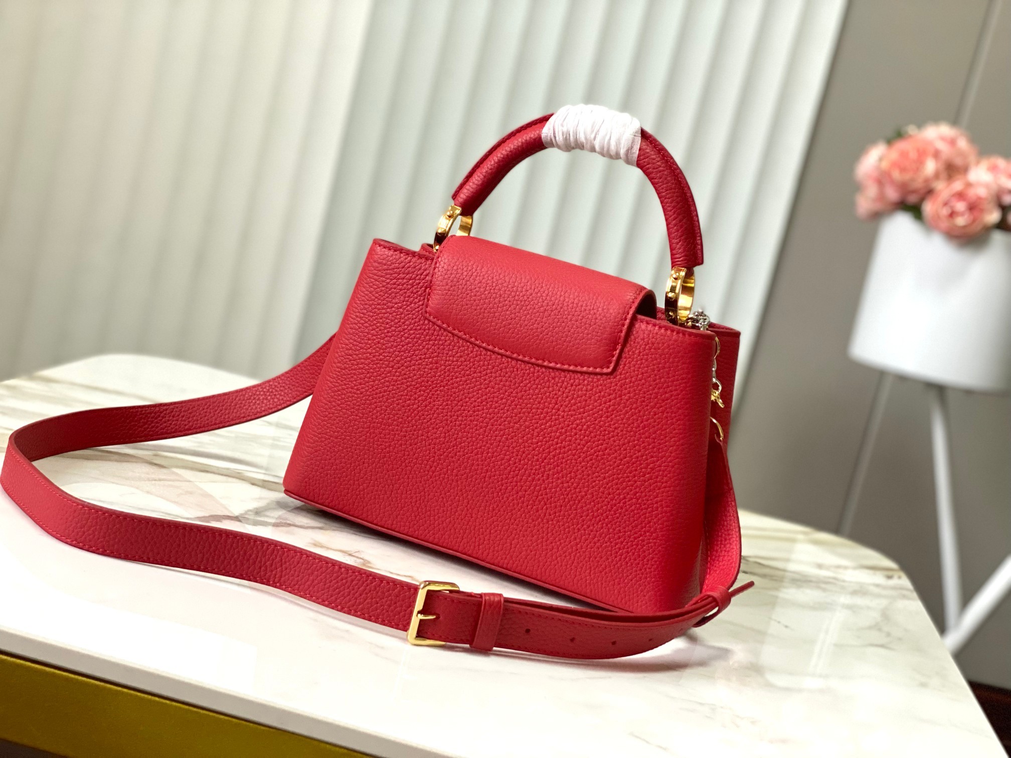 🔸特级精品🔸动态芯片🔸M12936/M48865红色圆花环扣款✨本款Capucines 手袋取材柔韧Ta