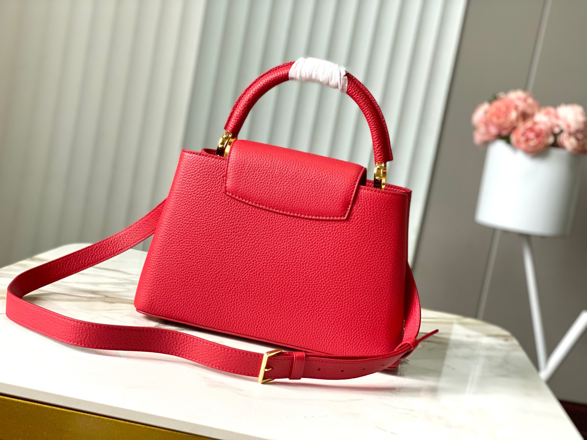 🔸特级精品🔸动态芯片🔸M12936/M48865红色圆花环扣款✨本款Capucines 手袋取材柔韧Ta