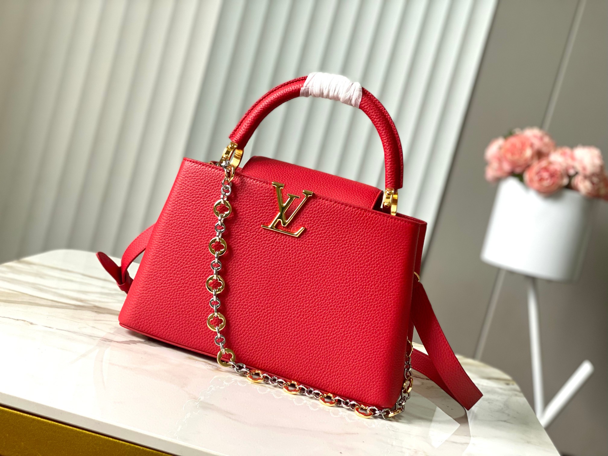 🔸特级精品🔸动态芯片🔸M12936/M48865红色圆花环扣款✨本款Capucines 手袋取材柔韧Ta