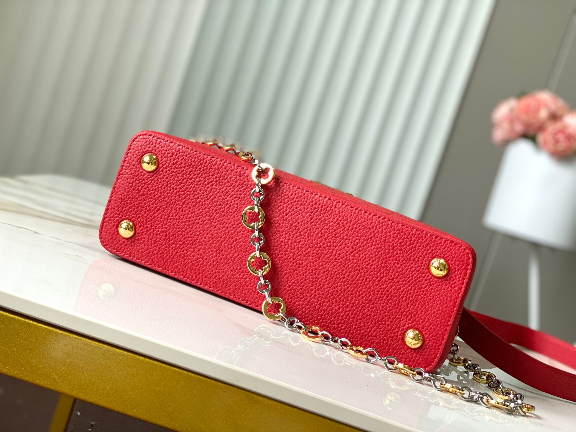 🔸特级精品🔸动态芯片🔸M12936/M48865红色圆花环扣款✨本款Capucines 手袋取材柔韧Ta