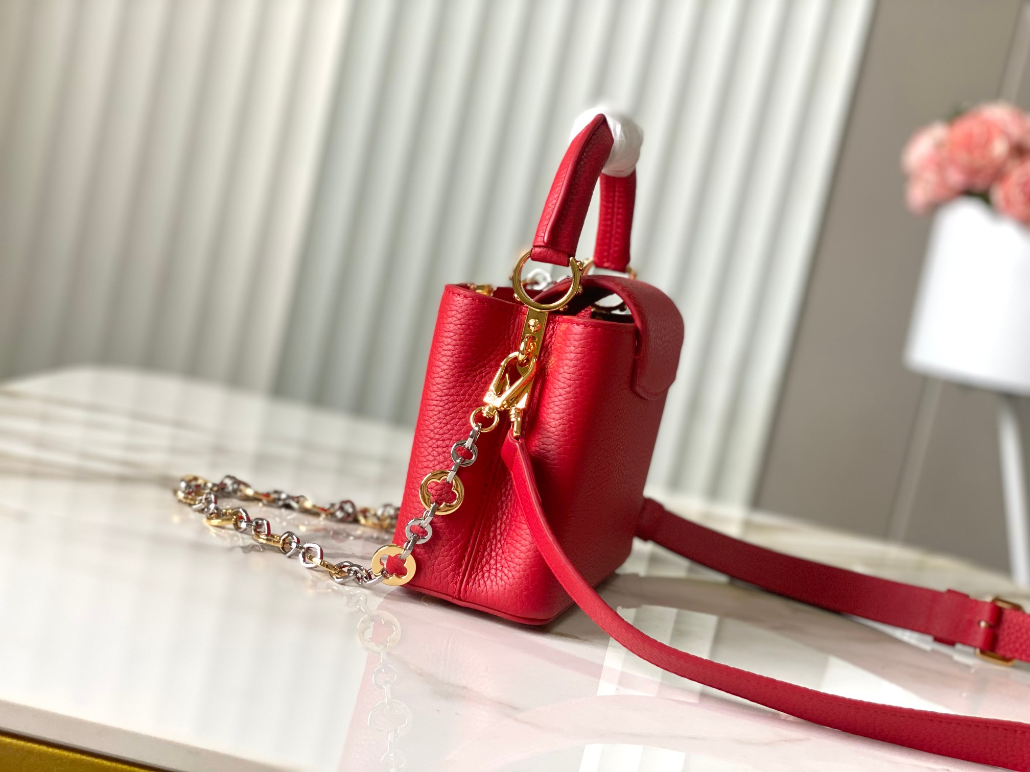 🔸特级精品🔸动态芯片🔸M12936/M48865红色圆花环扣款✨本款Capucines 手袋取材柔韧Ta