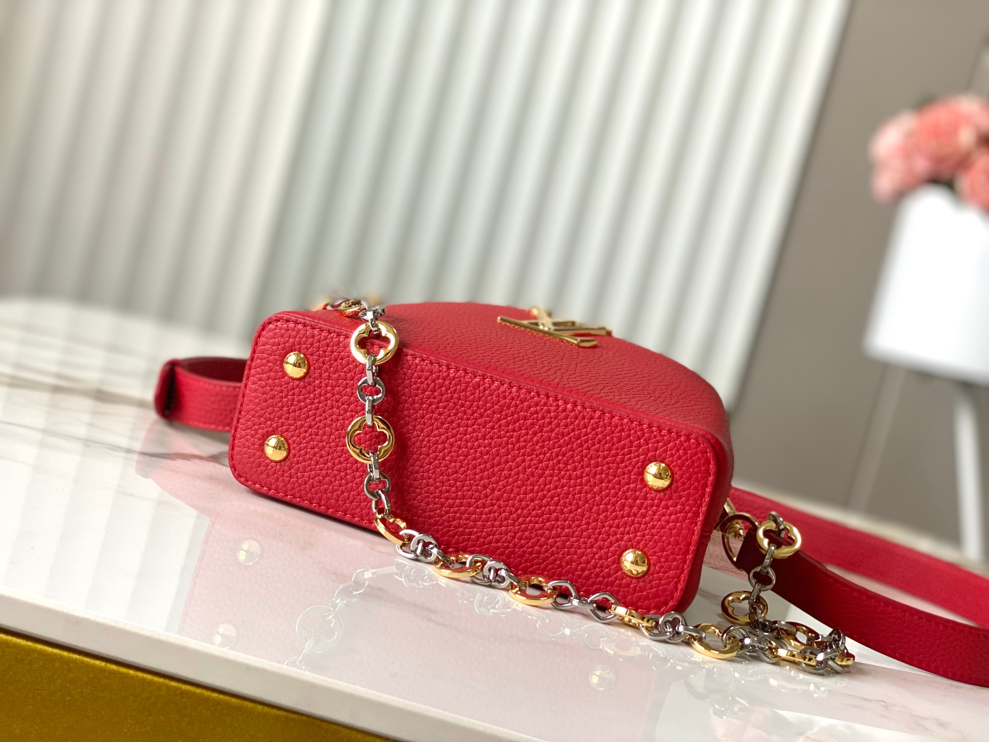 🔸特级精品🔸动态芯片🔸M12936/M48865红色圆花环扣款✨本款Capucines 手袋取材柔韧Ta