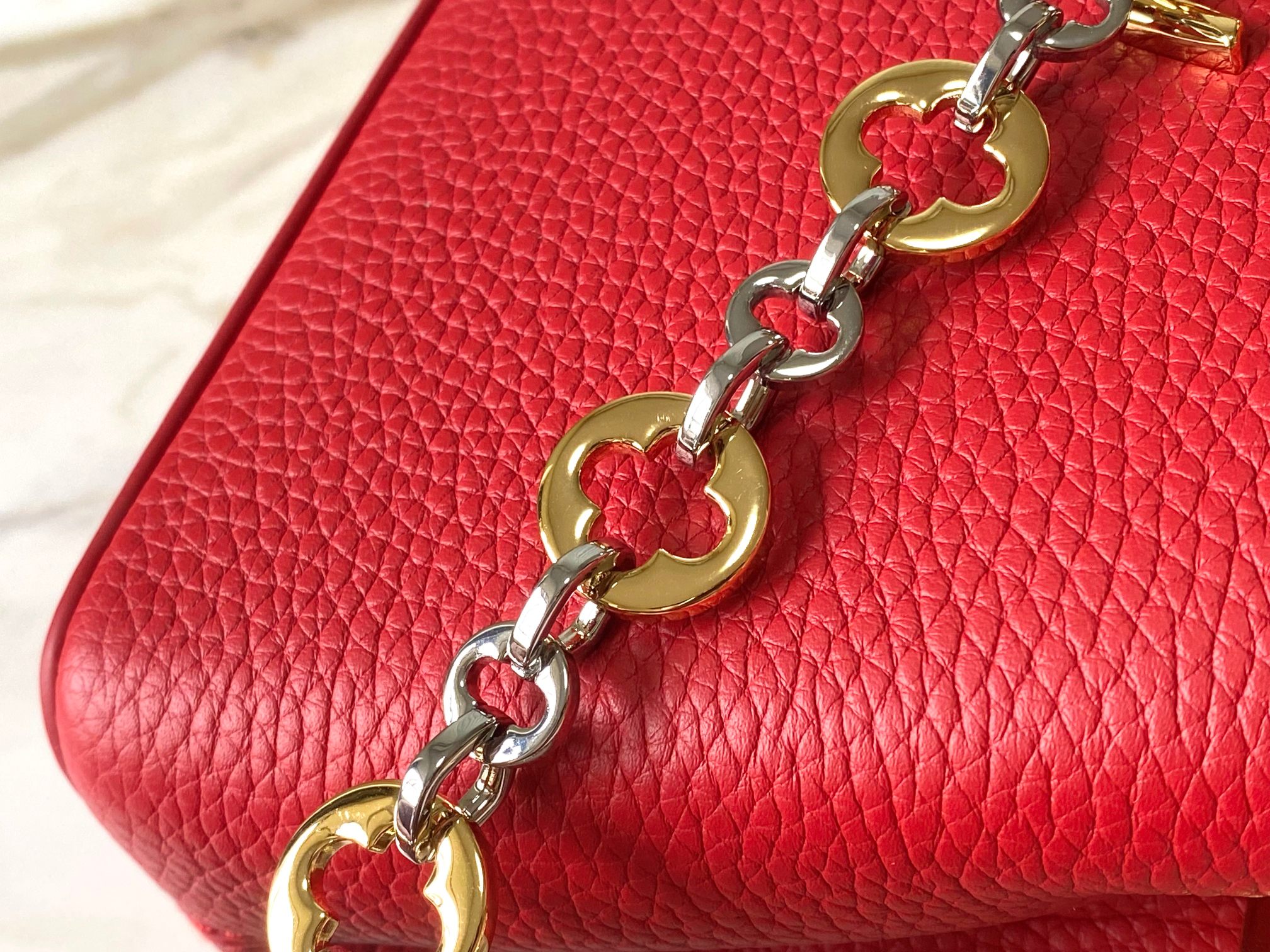 🔸特级精品🔸动态芯片🔸M12936/M48865红色圆花环扣款✨本款Capucines 手袋取材柔韧Ta