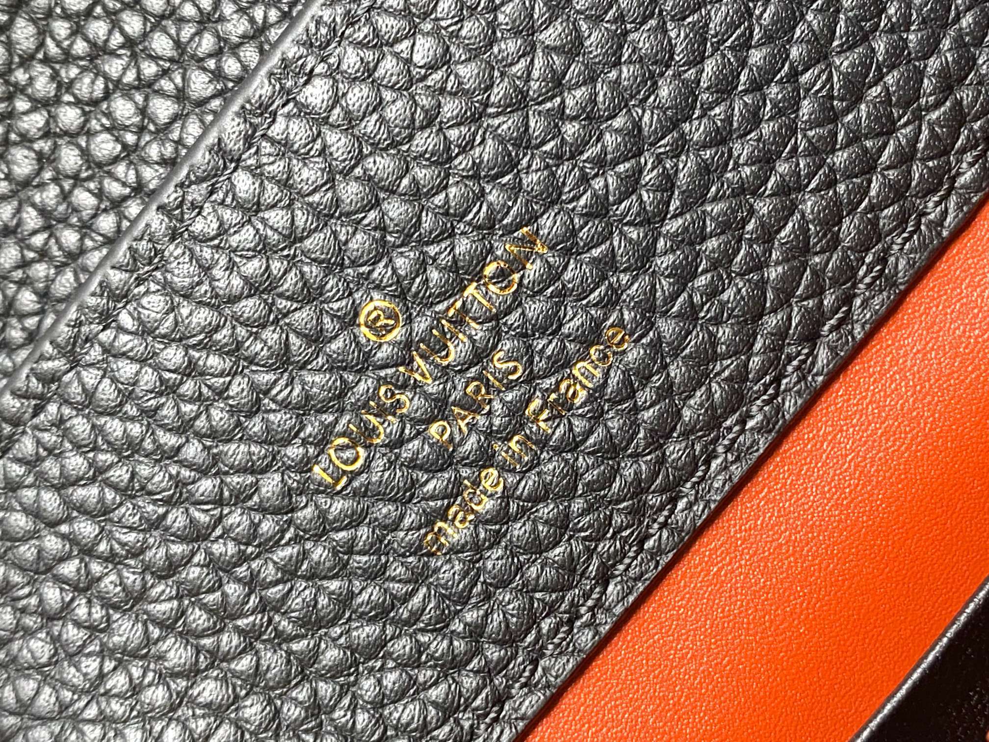 🔸特级精品🔸动态芯片🔸M12936/M48865黑色圆花环扣款✨本款Capucines 手袋取材柔韧Ta