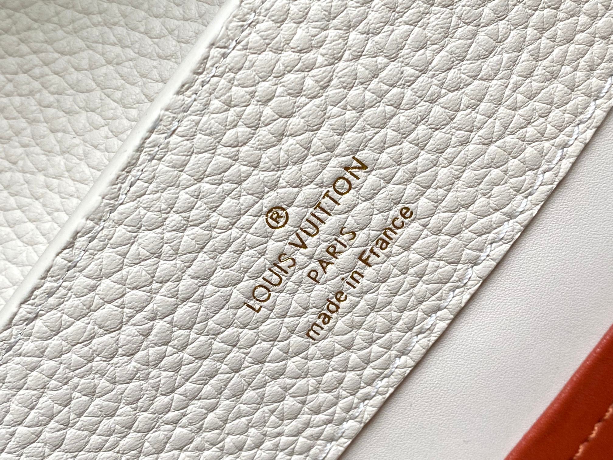 🔸特级精品🔸动态芯片🔸M12938/M48865奶白圆花环扣款✨本款Capucines 手袋取材柔韧Ta