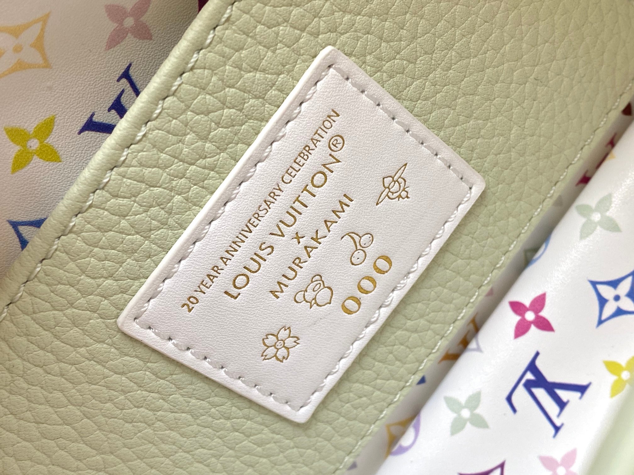 🔸特级精品🔸动态芯片🔸M14101/M48865浅绿三彩限定款💚本款 Capucines迷你手袋选用Ta