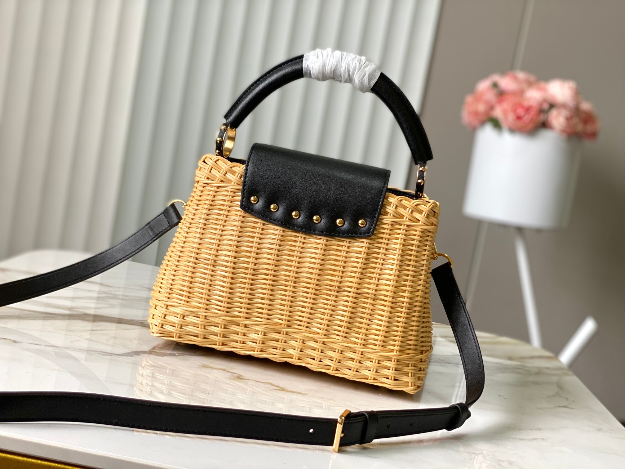 🔹特级精品🔹动态芯片🔹M26003/M48865黑印花竹篮🔹本款Capucines手袋向路易威登于189