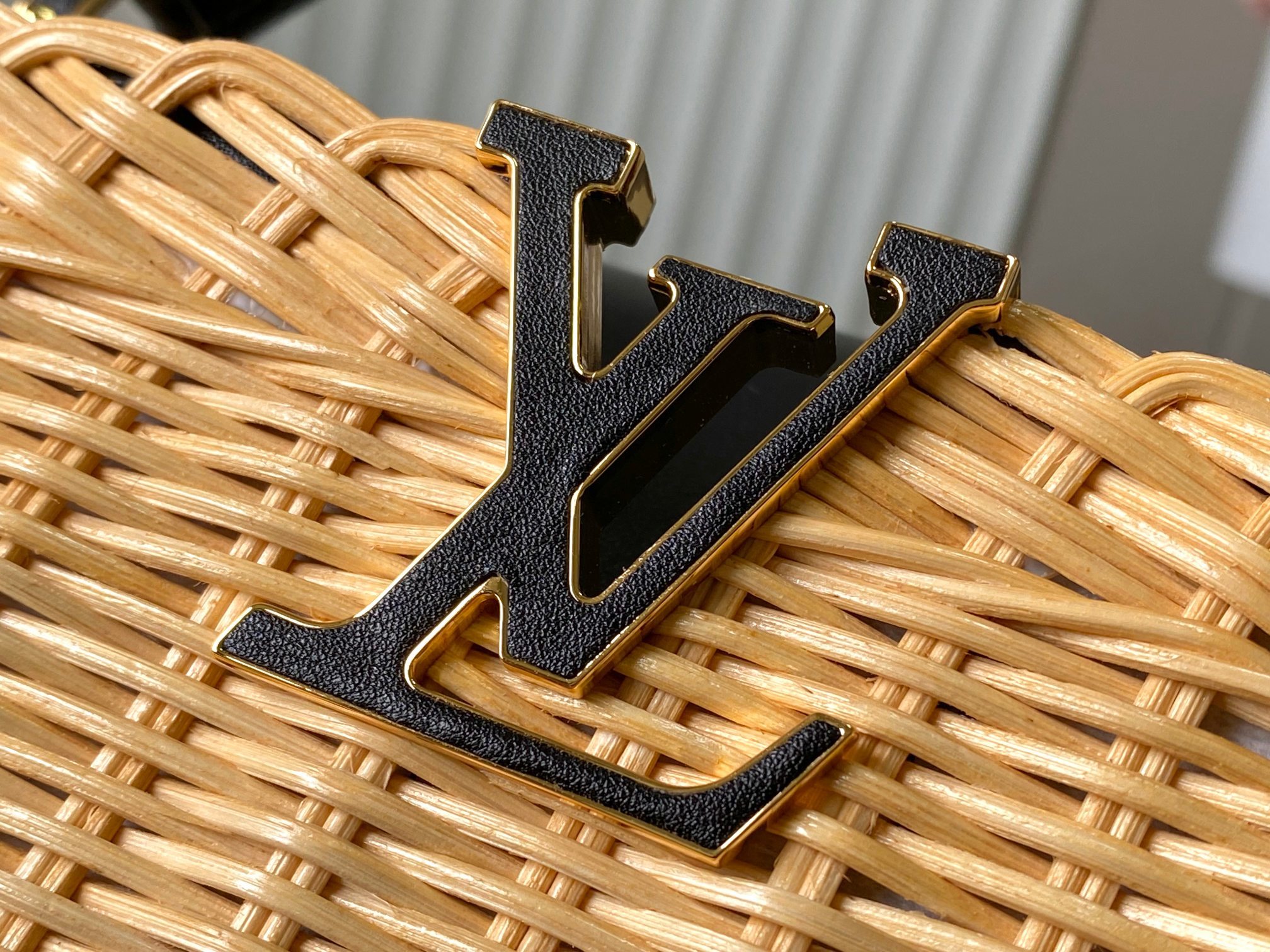 🔹特级精品🔹动态芯片🔹M26003/M48865黑印花竹篮🔹本款Capucines手袋向路易威登于189