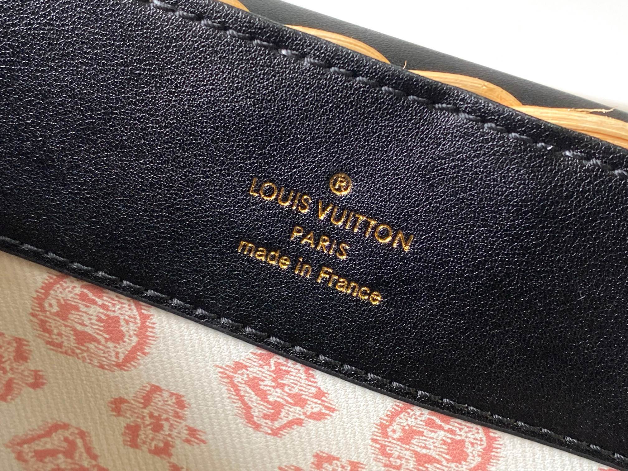 🔹特级精品🔹动态芯片🔹M26003/M48865黑印花竹篮🔹本款Capucines手袋向路易威登于189