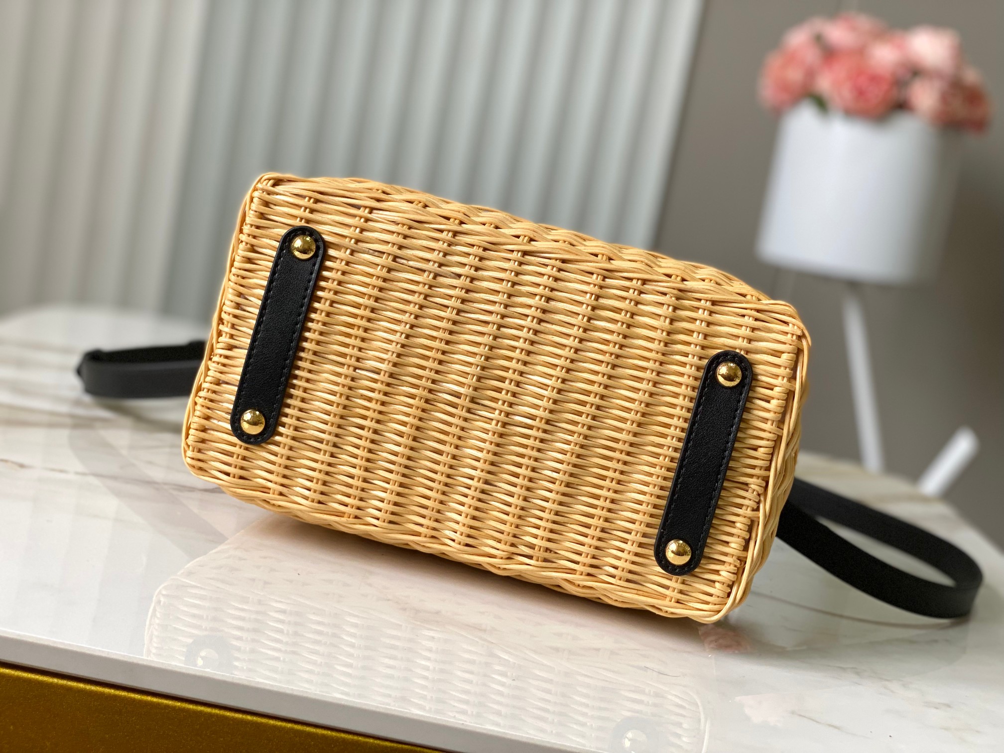 🔹特级精品🔹动态芯片🔹M26003/M48865黑印花竹篮🔹本款Capucines手袋向路易威登于189