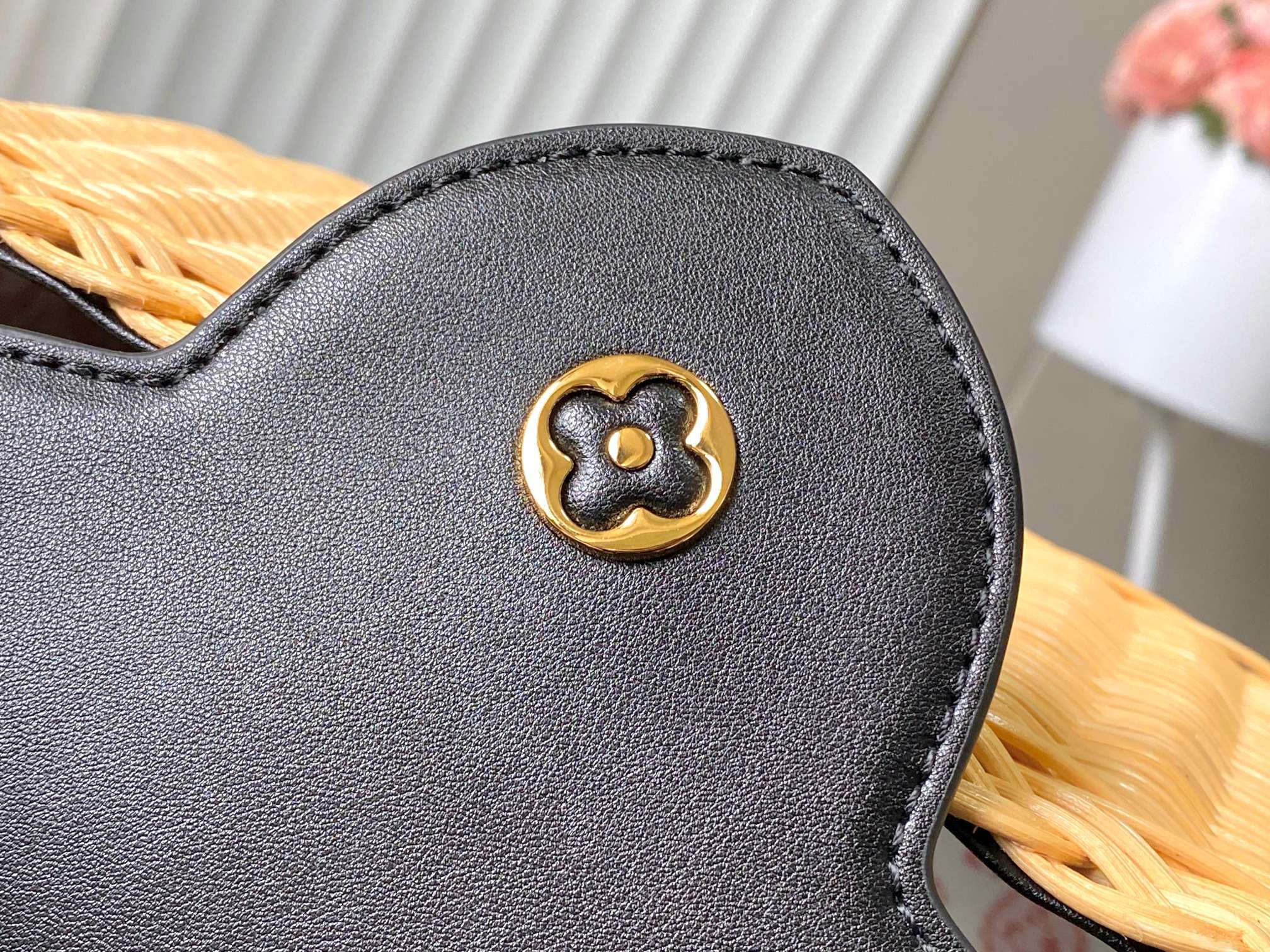 🔹特级精品🔹动态芯片🔹M26003/M48865黑印花竹篮🔹本款Capucines手袋向路易威登于189