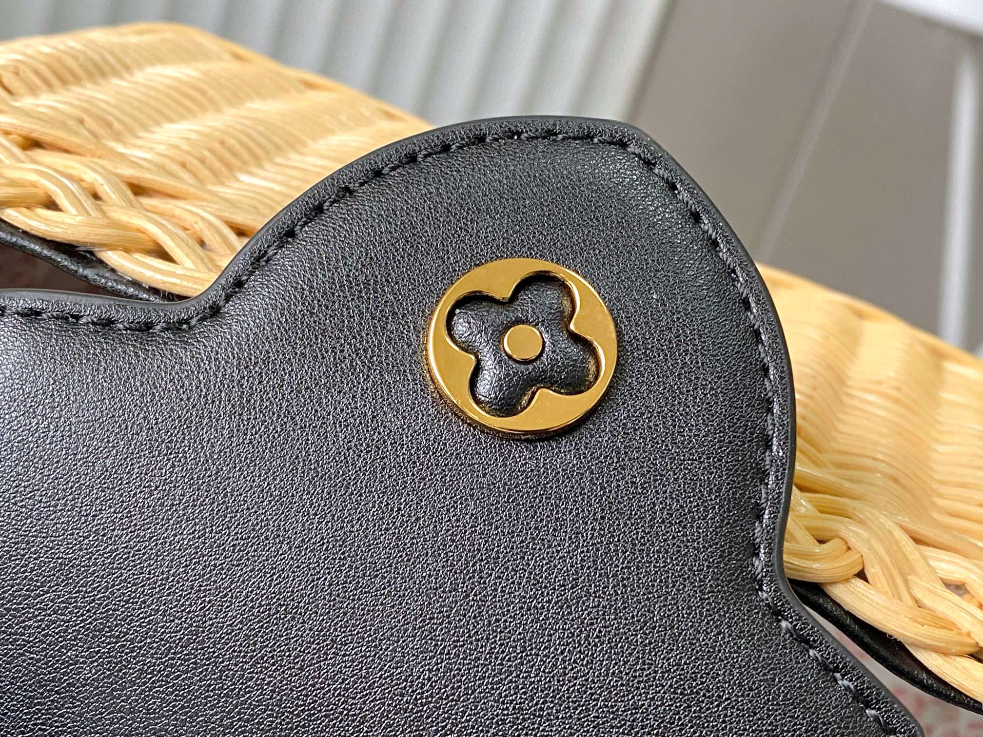 🔹正品原料🔹动态芯片🔹M26003/M48865黑印花竹篮🔹本款Capucines手袋向路易威登于189