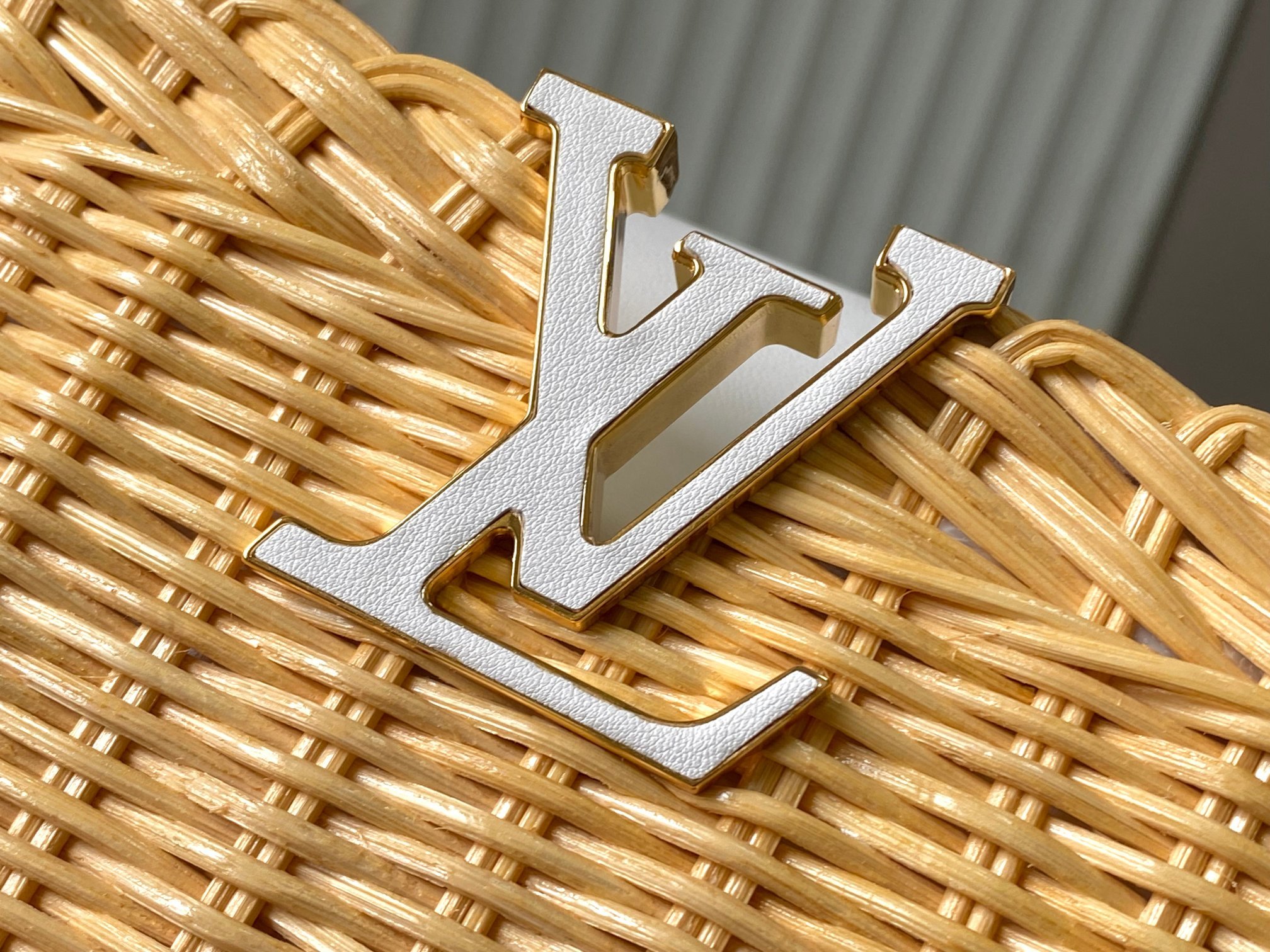 🔹正品原料🔹动态芯片🔹M26004/M48865白印花竹篮🔹本款Capucines手袋向路易威登于189