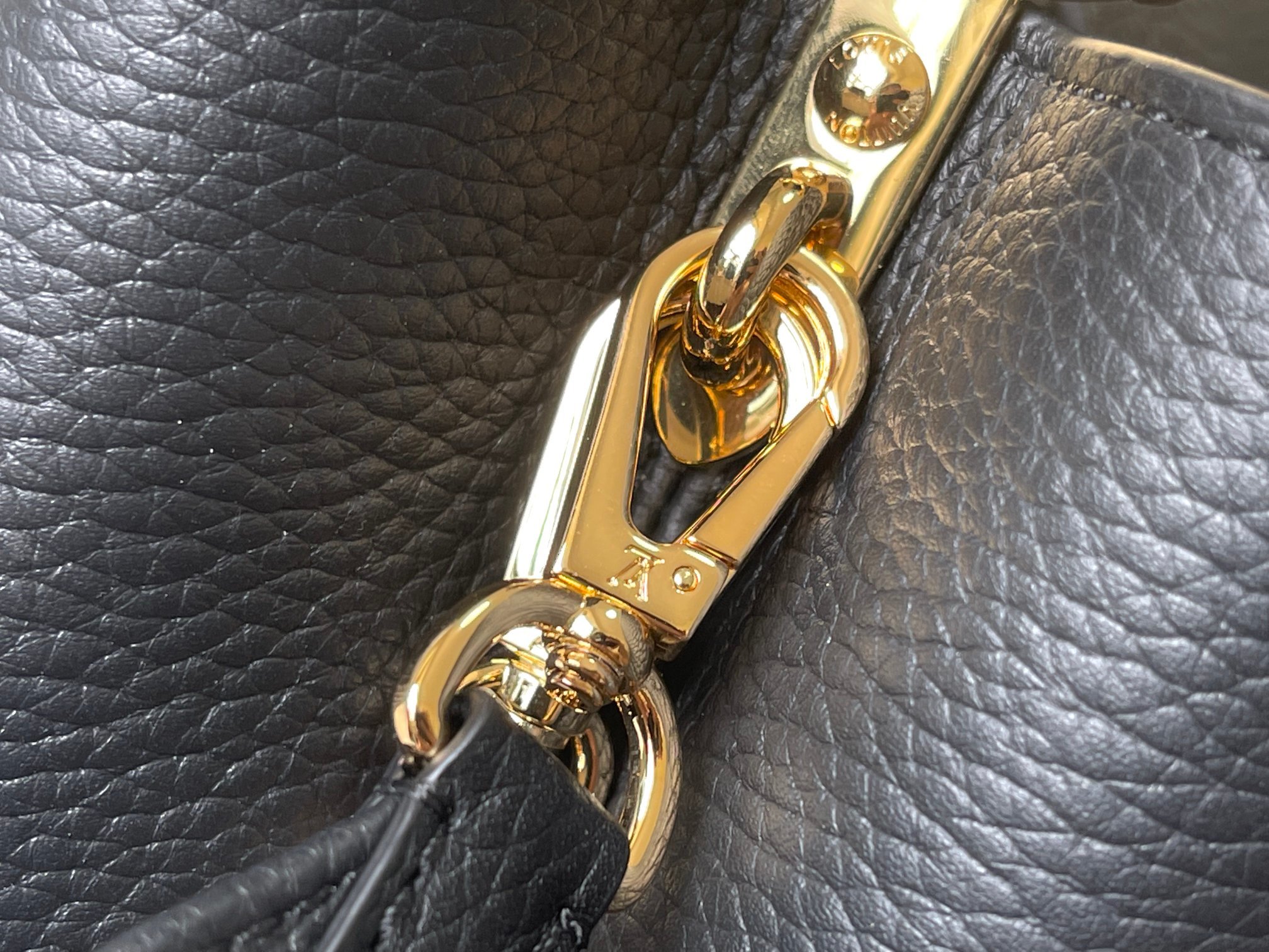 ❤️正品原料🔹特级精品🔹动态芯片🔹M13878/M48865黑拼三彩🔹在展现轻快魅力X村上系列中 重新诠