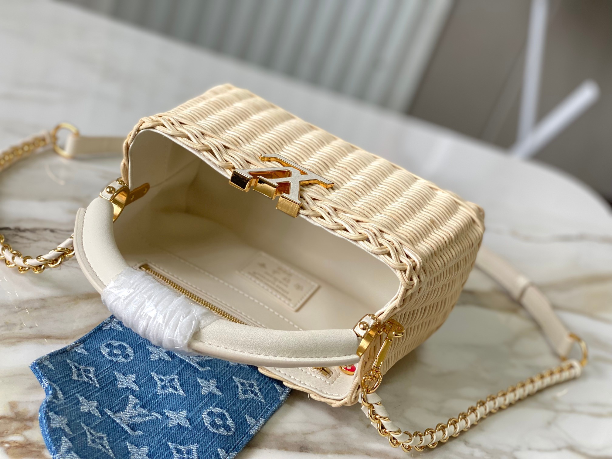 ⭐️正品原料🔹特级精品🔹动态芯片🔹LV X TM CAPUCINES 手袋🔹M14295/M48865白