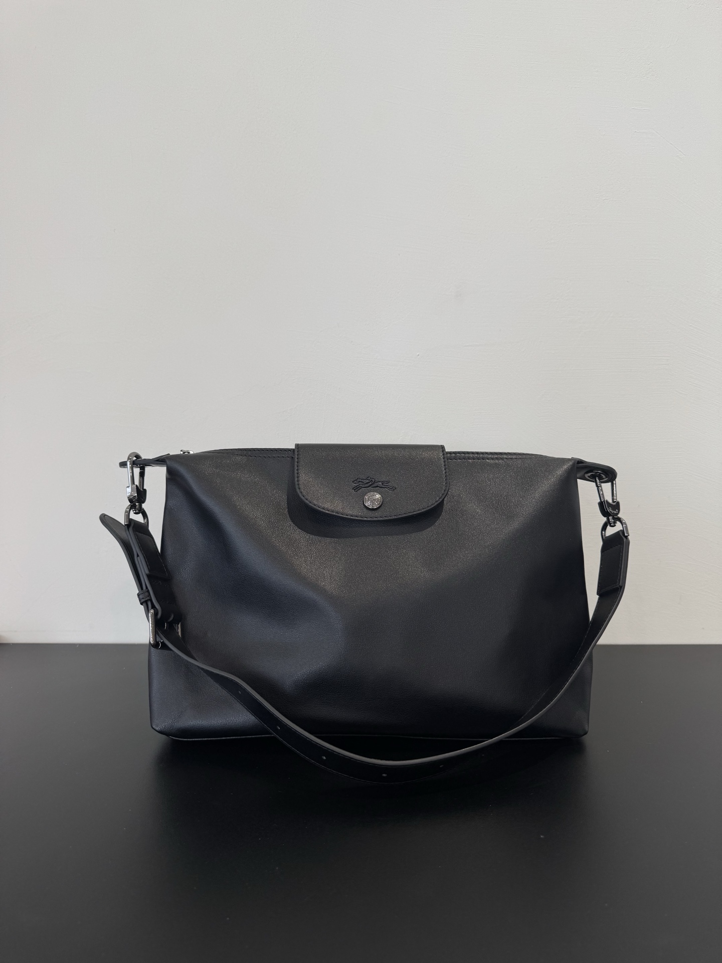 Why does it stand out from the crowd of Longchamp bags?