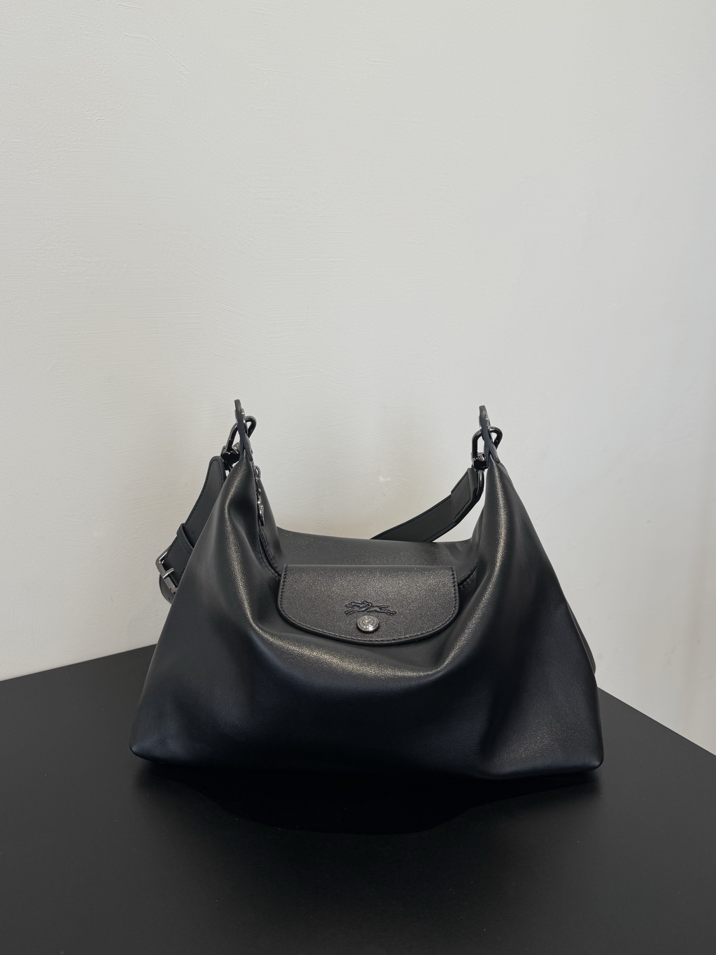 Longchamp Hobo full leather handbag!