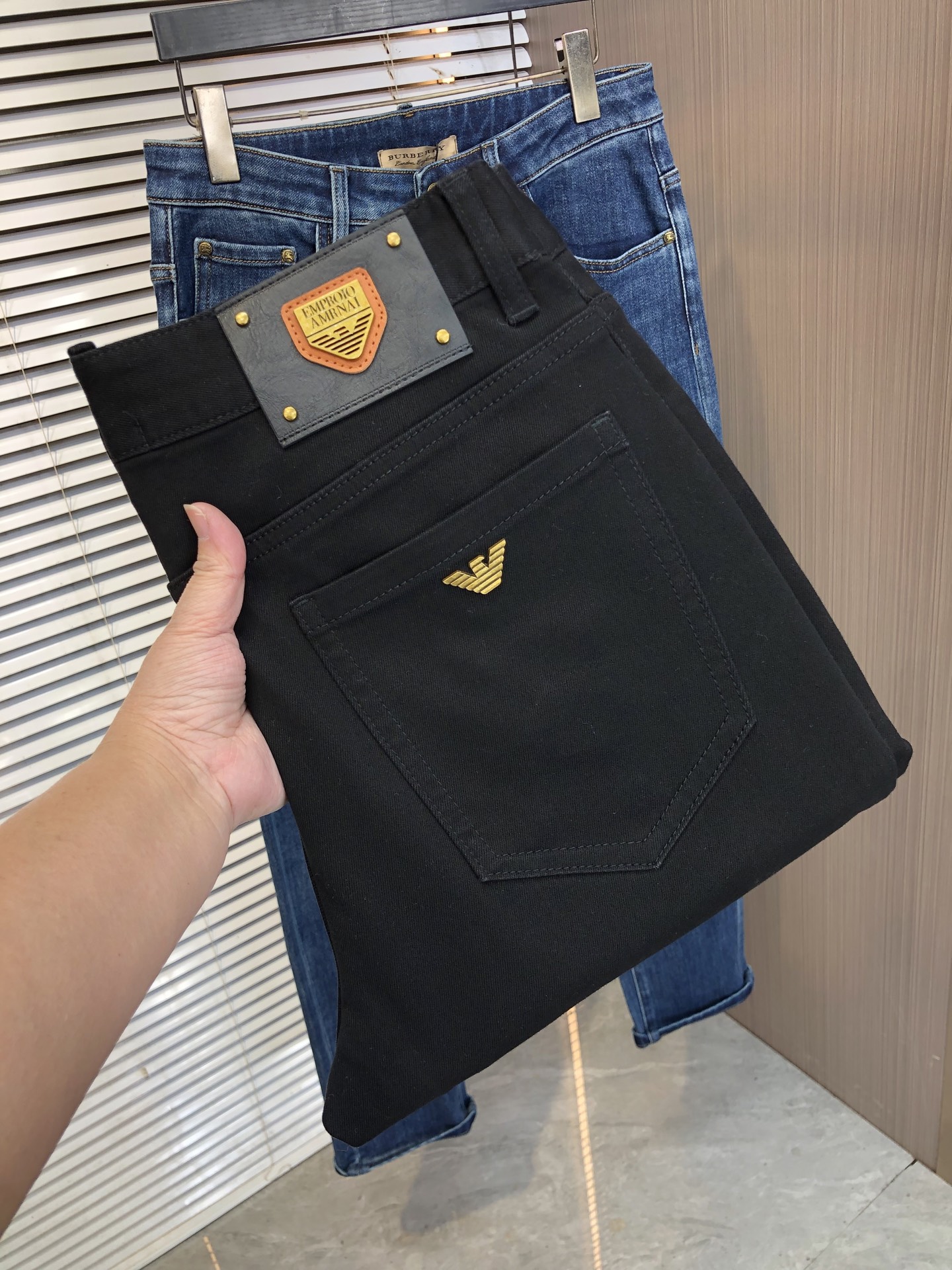 _drx9s_dlwGW_UjnUqC6zwFayGyh0fM7A5_hz4zg