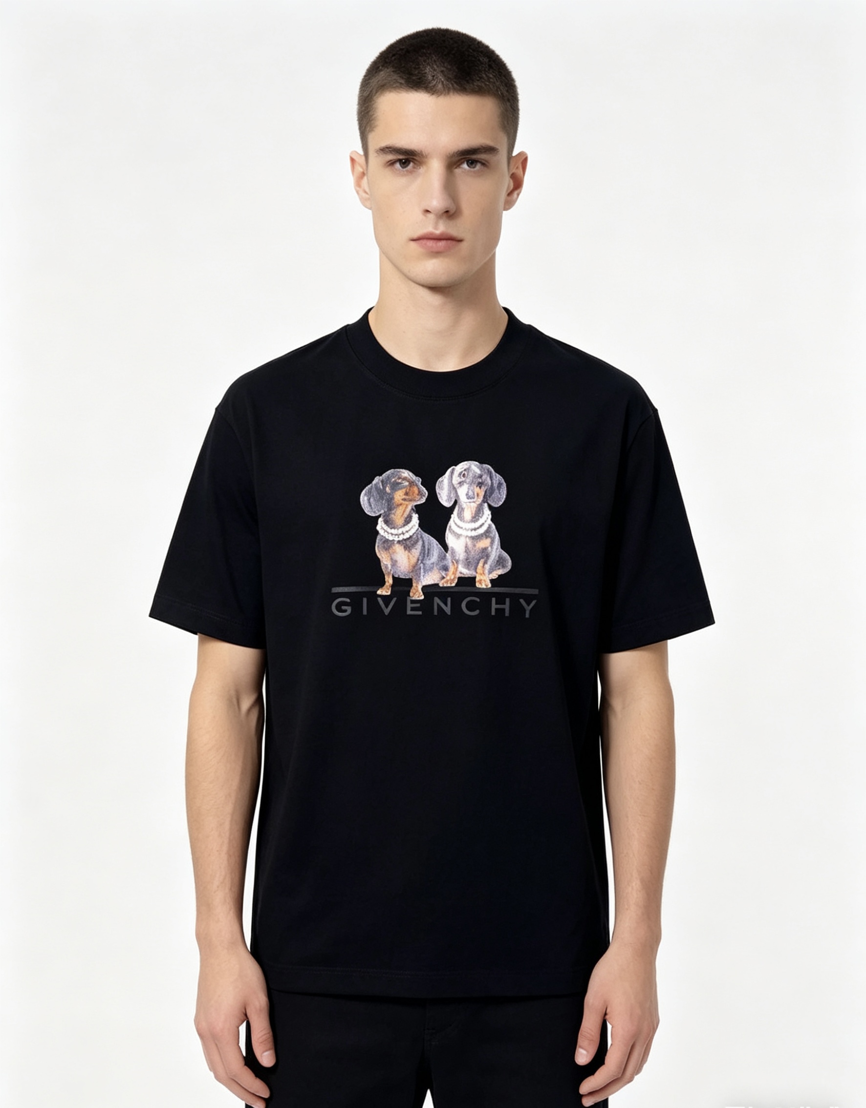 NO:837589,.Givenchy.Wearing 200 Jin.26 spring and summer new product counter debuts the latest short-sleeved round neck T-shirt, high-end customization, avant-garde and fashionable design!  The brand logo emphasizes craftsmanship design, high-end customized fabrics, soft to the touch and comfortable to wear, 1f customer-supplied imported high-end fabrics with very fine texture, exquisite details and exquisite craftsmanship, exquisite counter-level stitching, fine workmanship, and a highly moldable item that can be matched with any fashion. The shape is super good. A must-have item for trendy men. Colors: white, black. Size m-4xL.m wears 175/130 catties, givenchy, T-shirt, tees, t-shirt,19860909.纪梵希.穿200斤.26春夏新品专柜首发最新款短袖圆领T恤 高端订制 设计前卫时尚！品牌logo重工艺设计,高端定制面料,手感柔软,穿着舒适,1f客供进口高档面料质感非常细腻,细节工艺精湛考究,专柜级别精致车线,做工精细,塑造性极高的一款单品,任何时装都可以搭配,版型超级好 潮男必备单品 颜色白色、黑色 尺码m-4xL.m穿175/130斤,,givenchy,T-shirt,tees，t-shirt,,Men's clothing