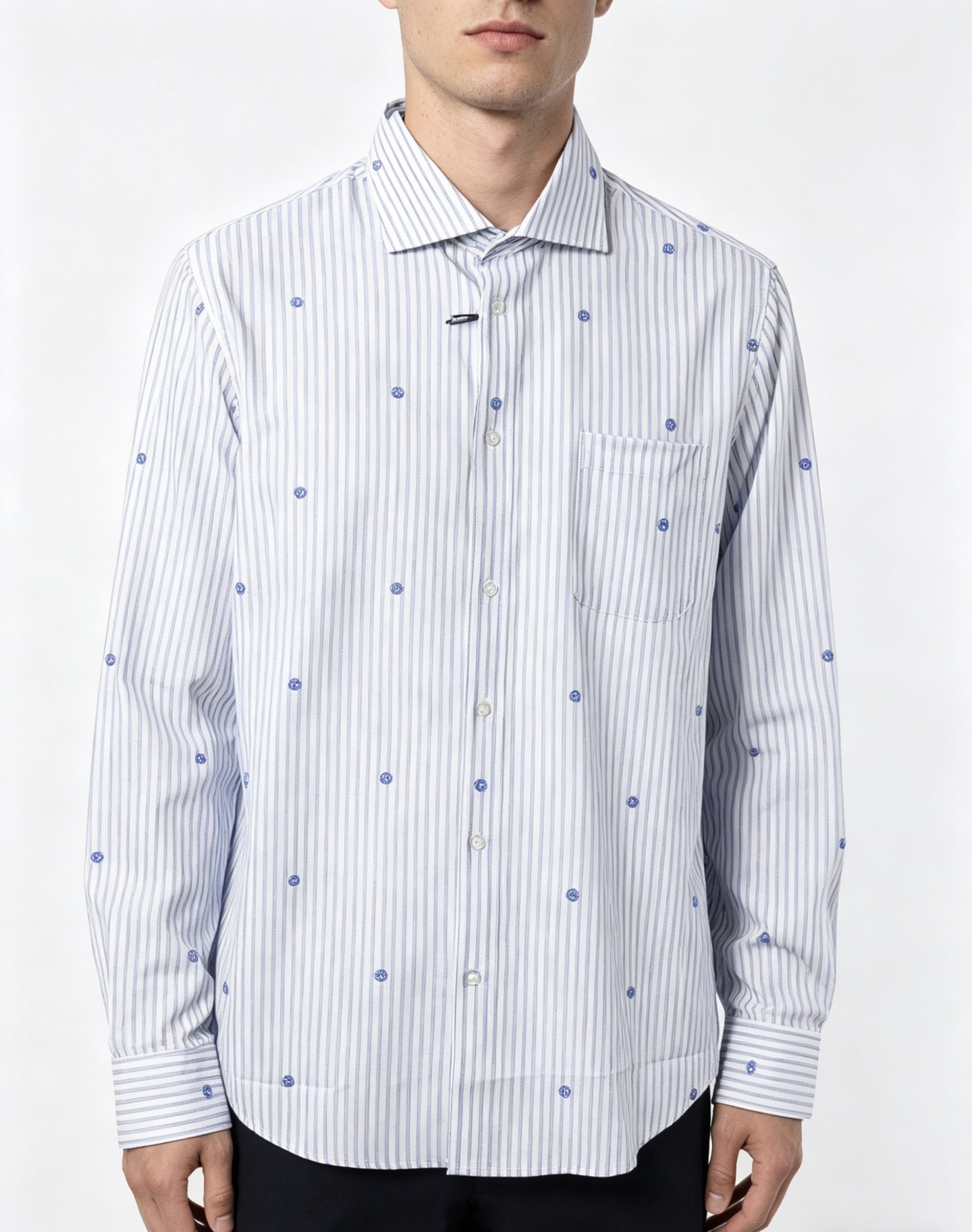 NO:837594,.gucci. Fashionable new men's long-sleeved shirt for all seasons. Made of high-end top-grade fabrics. No pilling. Comfortable and refined, with excellent upper body effect. The original LOGO of the luxury brand fully embodies the temperament and taste of men. Fashionable and elegant. Noble heritage. 5 simple and delicate design. Perfect tailoring. Meticulous materials. Soft and comfortable feel. Gorgeous colors to highlight the atmosphere!  Counter size s-xL.s wears 175/130 pounds,,gucci,19860909.gucci. 四季款时尚新品男士长袖衬衣 同步采用高档顶级面料 绝不起球 舒适精致,上身效果极佳 奢华品牌原版LOGO搭配 充分体现男人的气质与品位 时尚优雅 贵族底蕴 5简洁细腻的设计 裁剪完美 用料一丝不苟 手感柔软舒适 华丽色彩 彰显大气！专柜尺码s-xL.s穿175/130斤,,gucci,,Men's clothing