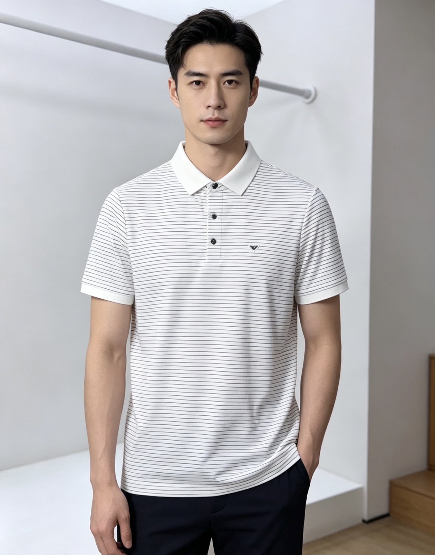 NO:839588,.Armani.2026 spring and summer new men's logo short-sleeved polo shirt continues the classic business casual lapel polo shirt. This polo shirt is made of mercerized piqué cotton fabric, and the timeless design can transcend fashion trends. The classic style, the hf brand LOGO is three-dimensional and unique, making the whole body more detailed. Fitted version, the fabric is made of cotton piqué material, comfortable, skin-friendly, good breathability, and practical for daily commuting and leisure. Highly recommended. Size M-4XL  m wears 175/130,,armani,T-shirt,19860909.阿玛尼.2026春夏新款男士标识短袖polo衫,延续经典商务休闲翻领POLO恤.该款Polo衫采用丝光珠地棉面料制成,隽永设计可跨越时尚潮流.经典款型,hf品牌LOGO立体别致,让整体更具细节感 合体的版型,面料采用全棉珠地料,舒适,亲肤,透气好,平时通勤休闲都很实穿的一款 强烈推荐.尺码M-4XL m穿175/130,,armani,T-shirt,,Men's clothing