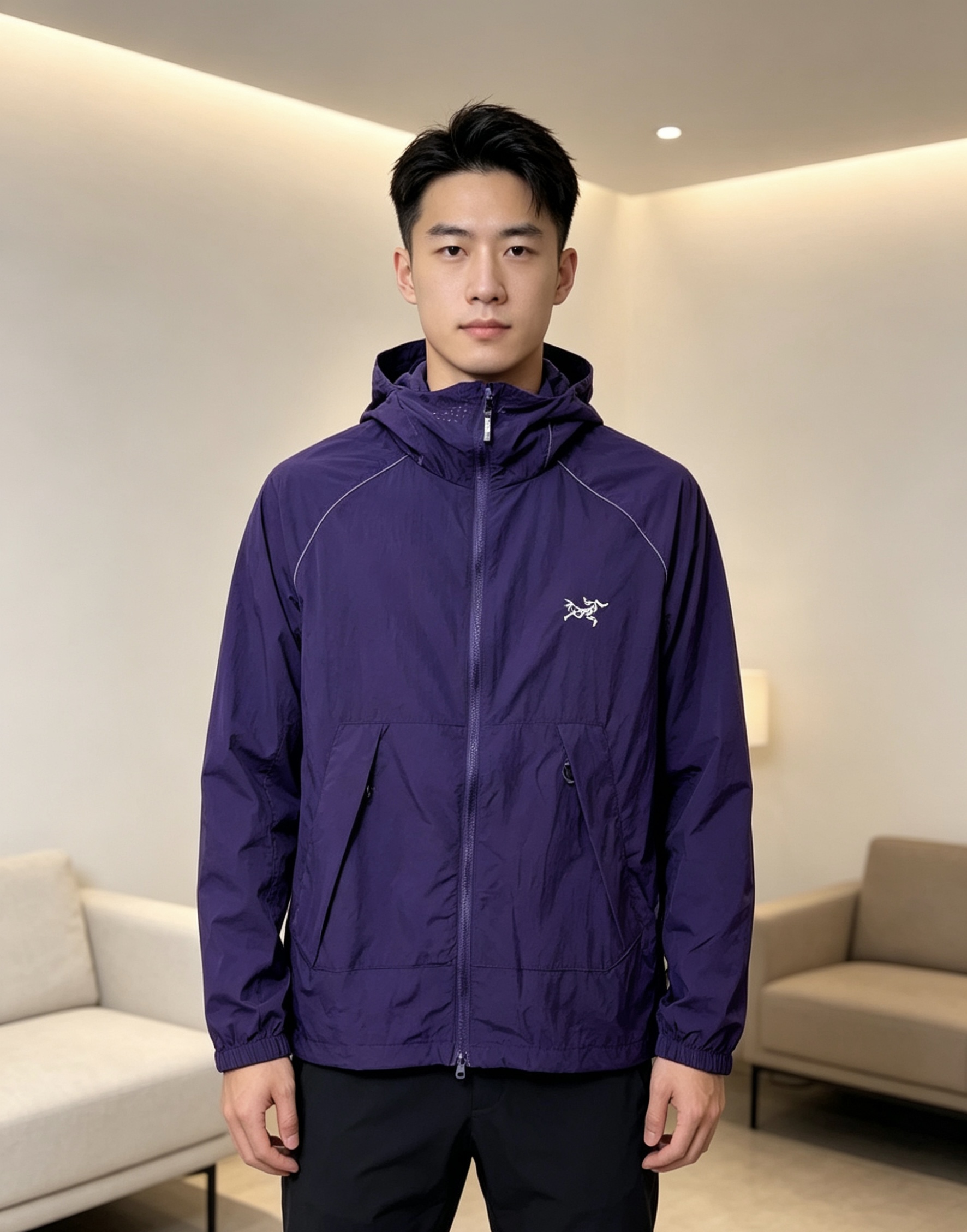 NO:847200,. Arc'teryx. Same style for men and women. Light, breathable and comfortable!  Same style for men and women. Specially available imported fabric hooded skin clothing, sunproof UV clothing series, lightweight outerwear, summer savior!  I can weld this sun protection garment to my body. Who knows how painful it is to be chased by the sun when I go out in the summer!  Until I came across this hooded skin jacket from EZ. Putting it on, it was like holding up a mobile parasol for the skin. It is made of specially imported fabrics and is so light that you can hardly feel its existence when you put it on, just like a second layer of skin. The breathability is even better. When the wind blows, the heat quickly dissipates, keeping you fresh at all times, and you no longer have to worry about sweat getting your back wet.  The sun protection power is directly stretched, and it can resist ultraviolet rays in all directions, allowing you to play in the sun without fear of getting sunburned. The hooded design is very considerate, with an extra layer of protection, and also adds a 'sun shield' to the face. The style is simple and fashionable, and can be easily fashionable for daily commuting, outdoor sports, and wearing jeans or sports pants. With it, you no longer have to worry about the sun when traveling in summer!  Families, hurry up while there is an event, buy early and enjoy early!  xs-3xL.m wears 175/130 pounds. Please state your height and weight when placing an order, arc'teryx,jeans,hats,19860909.始祖鸟.男女同款 轻盈透气舒适！男女同款.特供进口面料连帽款皮肤衣防嗮紫外线衣系列轻薄外夏日救星！这件防晒衣我能焊在身上 夏天出门被太阳追着烤的痛,谁懂啊！直到我遇到EZ家这款连帽皮肤衣,穿上它,就像给肌肤撑起了一把移动的遮阳伞. 它用的是特供进口面料,轻盈得不像话,穿上几乎感觉不到它的存在,就像第二层肌肤.透气性能更是一绝,风一吹,热气迅速散去,时刻保持清爽,再也不用担心汗湿衣背. 防晒力直接拉满,能全方位抵御紫外线,让你在阳光下肆意玩耍,完全不怕被晒黑晒伤.连帽设计超贴心,多一层防护,给脸部也加上“防晒盾” . 款式简约又时尚,日常通勤、户外运动,搭牛仔裤或者运动裤,都能轻松拿捏时尚感. 有了它,夏日出行不再怕晒！家人们,趁有活动赶紧冲,早买早享受！xs-3xL.m穿175/130斤 下单报身高体重,arc'teryx,jeans,hats,,Men's clothing