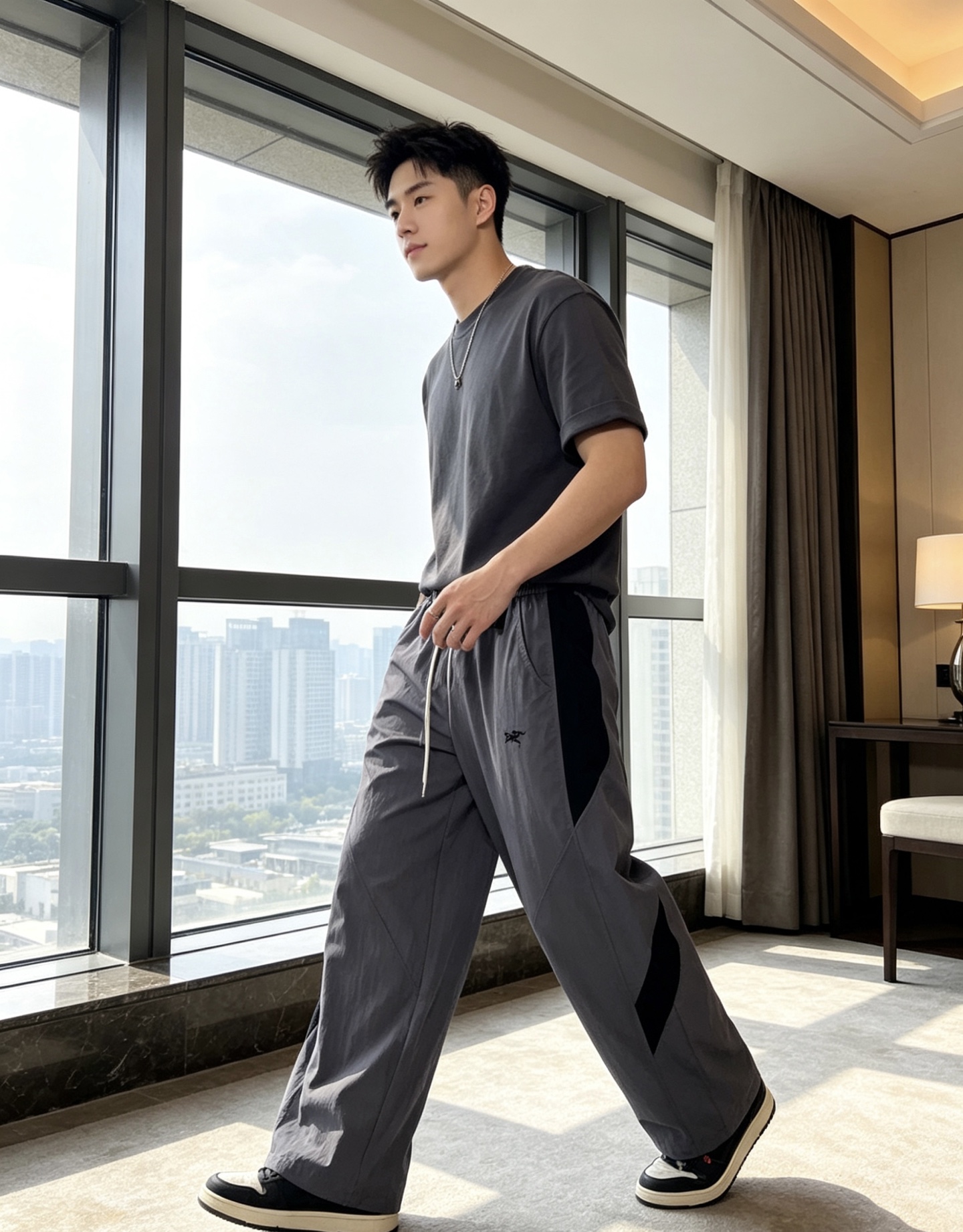 NO:848547,.Arc'teryx. New products in the spring and summer counters of 2026 are on the market at the same time. High-quality fashionable overalls made from original orders. Super versatile. Exclusively customized fabrics, delicate and soft to the touch, comfortable next to the body, and super stylish on the upper body! The latest hardware accessories from the original custom shop. Super beautiful shape, long upper body and slender legs. The lining and wiring are impeccable. It can be attended to any occasion. Once again, the fabric is very, very classy! Size m-3xL.m wears 28.29, arc'teryx,19860909.始祖鸟.26年春夏专柜新品同步上市.原单订制高品质时尚工装裤.超级百搭款.独家定制面料,手感细腻柔软,贴身舒适,上身超有型！原版定制专柜最新五金辅料.超靓版型、上身显腿修长,內里,走线都无可挑剔,任何场合都可出席,再次强调面料非常非常显档次！码数m-3xL.m穿28.29,arc'teryx,,Men's clothing