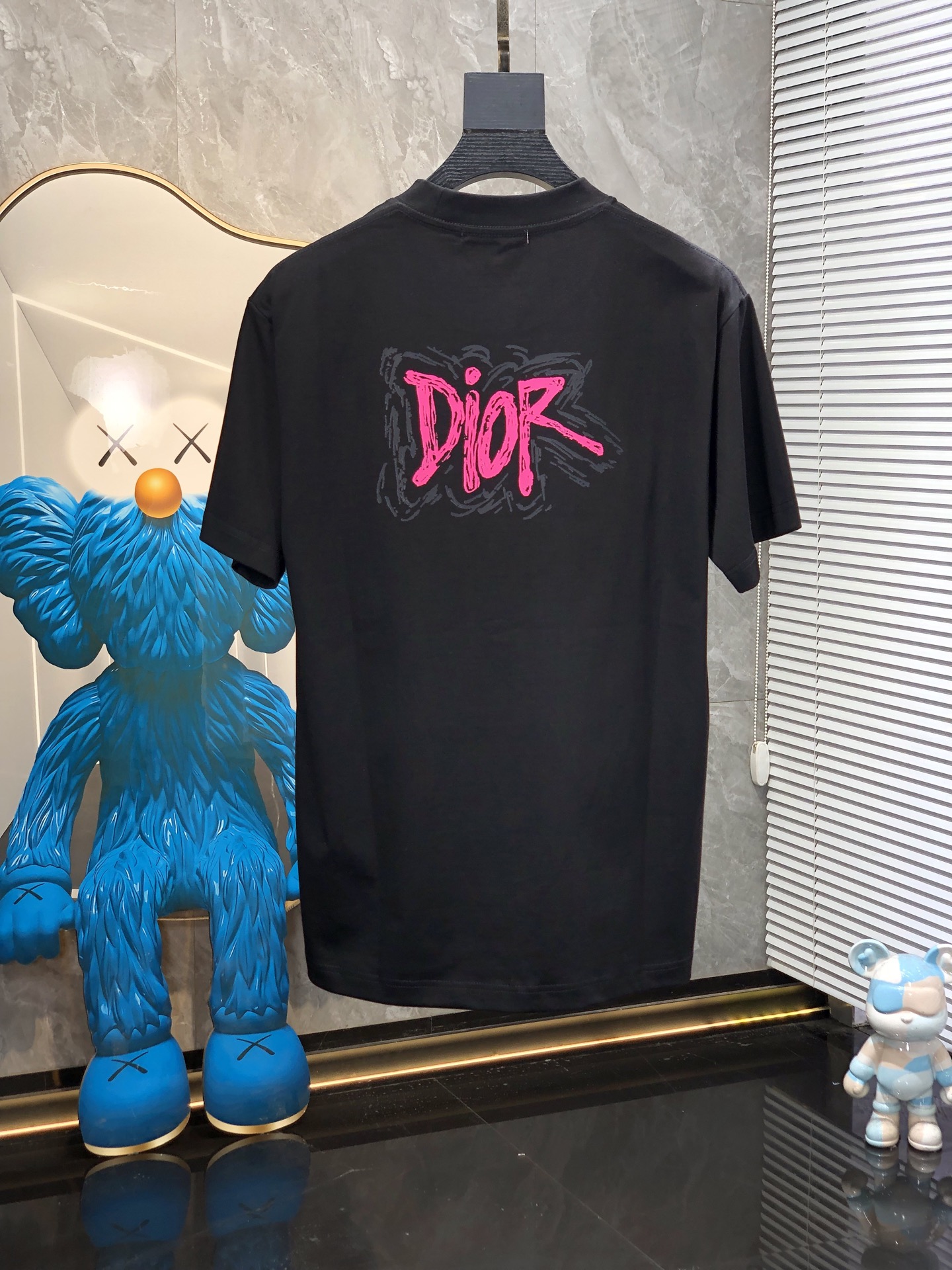 Dior。🉑️穿200斤。2026春夏新品时尚圆领短袖👍高级定制百搭款式！更有实用感 任何人都可以轻松驾