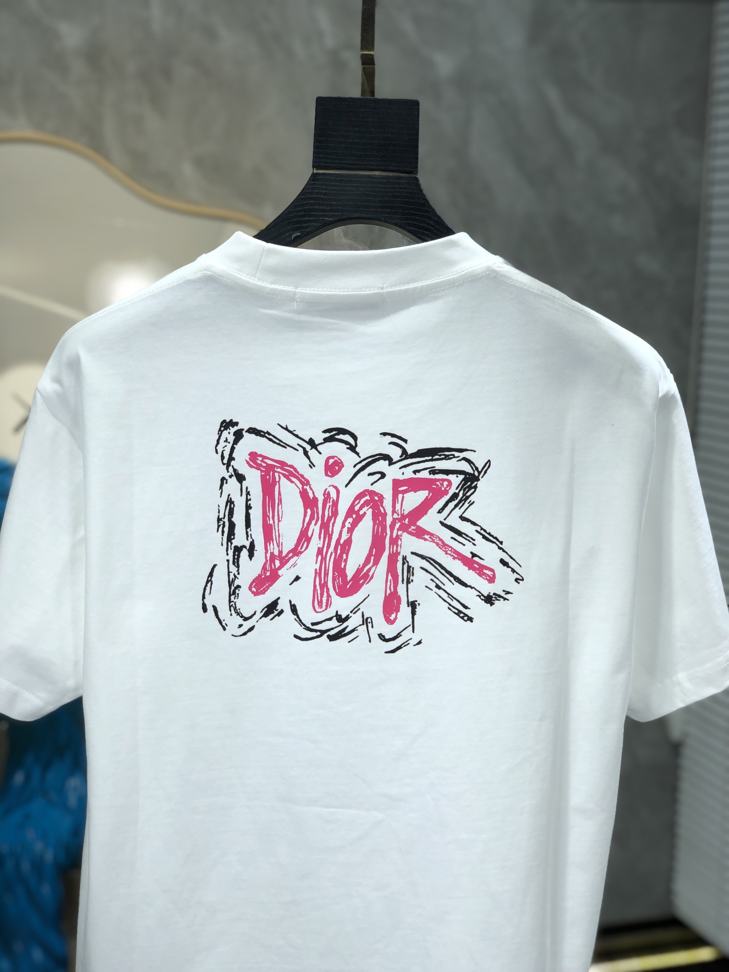 Dior。🉑️穿200斤。2026春夏新品时尚圆领短袖👍高级定制百搭款式！更有实用感 任何人都可以轻松驾