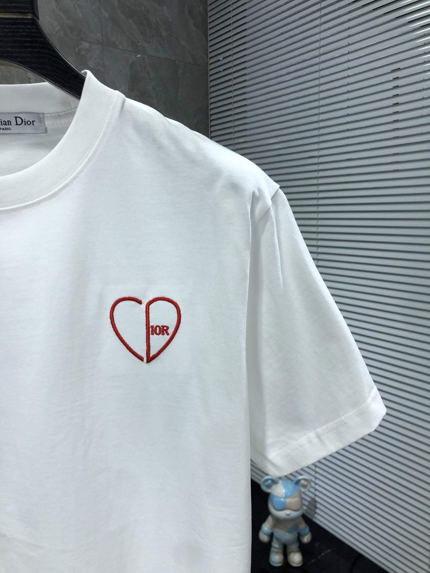 Dior。🉑️穿200斤。2026春夏新品时尚圆领短袖👍高级定制百搭款式！更有实用感 任何人都可以轻松驾